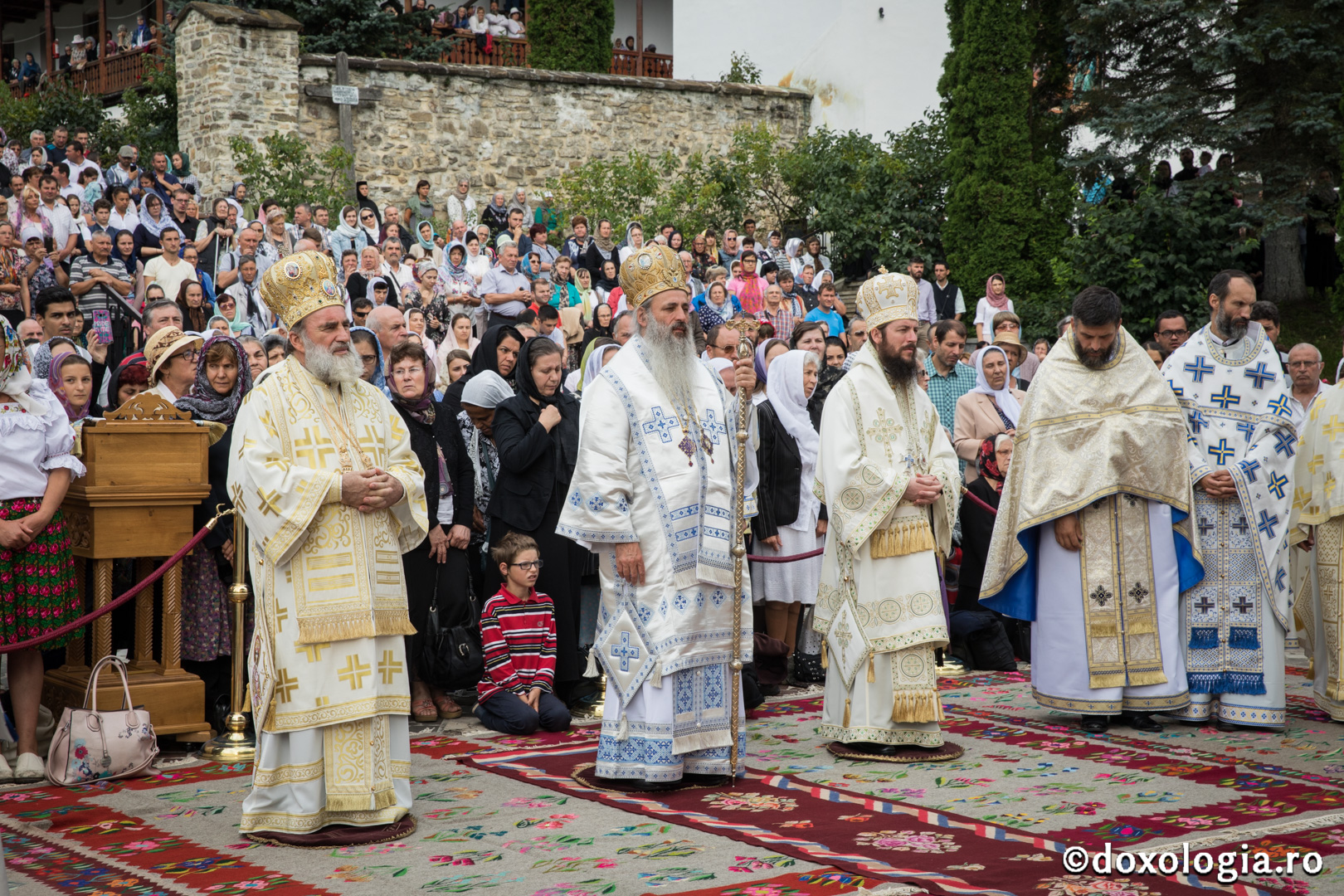 Ultima zi din triada Sfinţilor Nemţeni: trei ierarhi au săvârșit Sfânta Liturghie în cinstea Sfintei Cuvioase Teodora de la Sihla