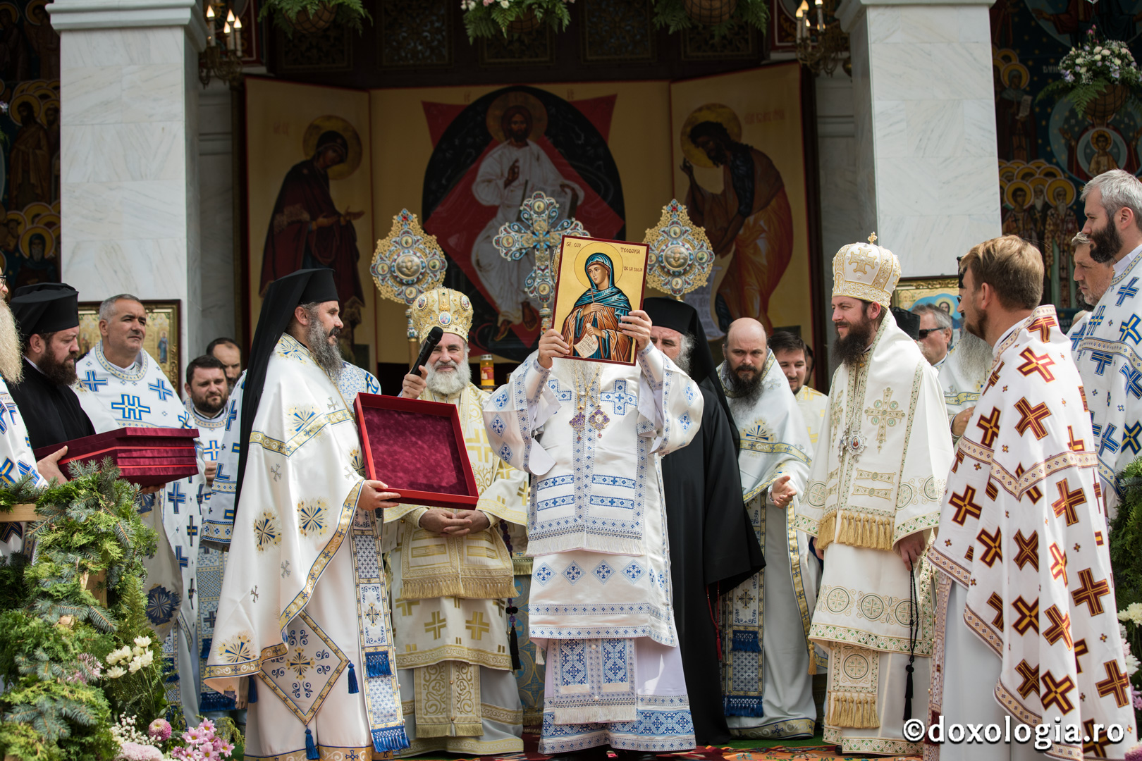 Ultima zi din triada Sfinţilor Nemţeni: trei ierarhi au săvârșit Sfânta Liturghie în cinstea Sfintei Cuvioase Teodora de la Sihla