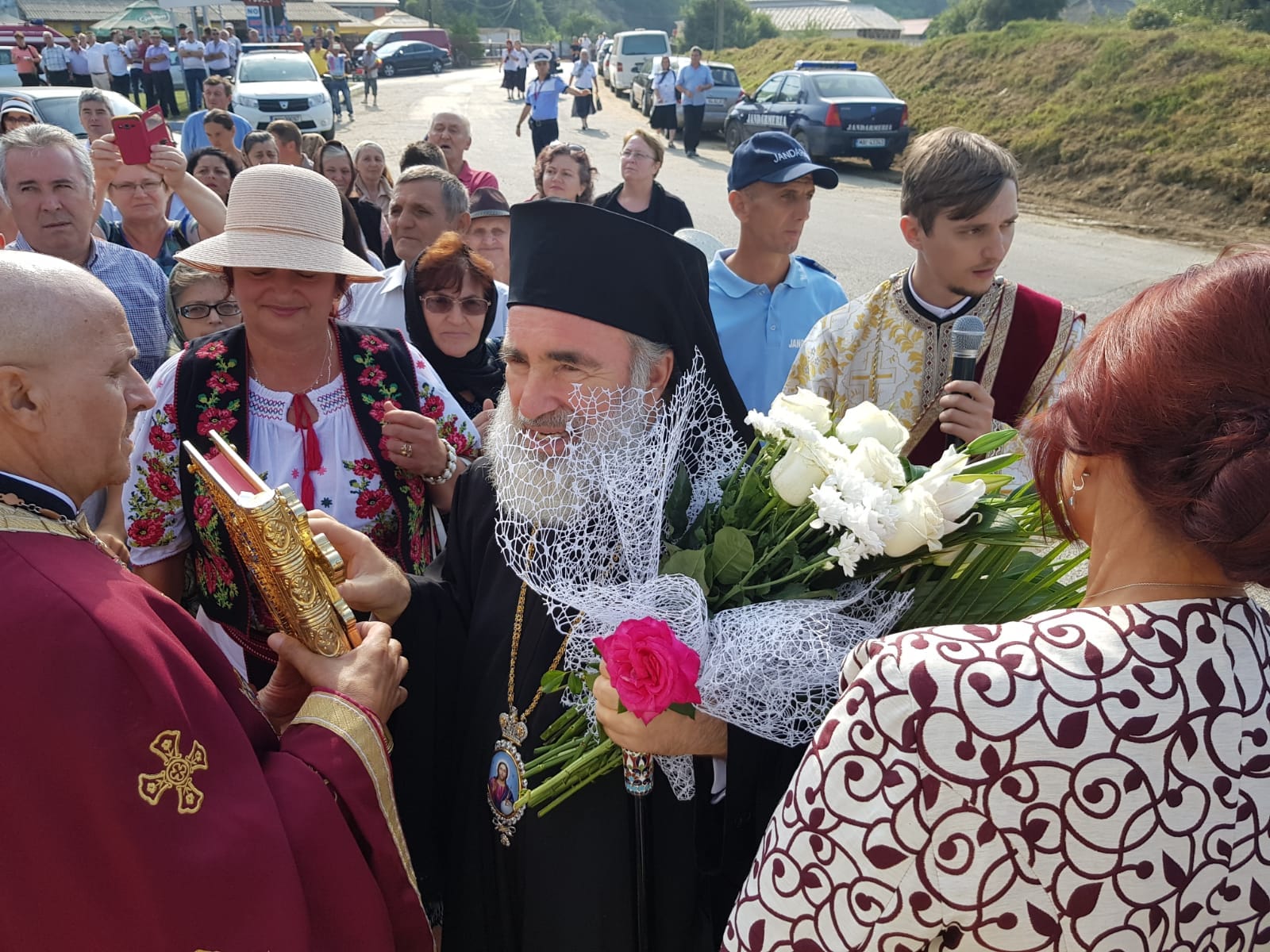 Biserica Parohiei Dieneț a fost sfinţită Biserica Parohiei Dieneț a fost sfinţită