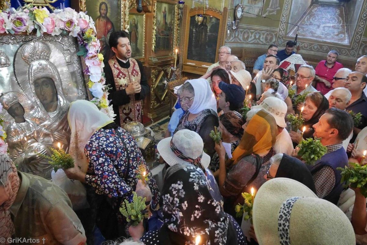 Icoana făcătoare de minuni a Maicii Domnului „Trihirussa”, la Bacău