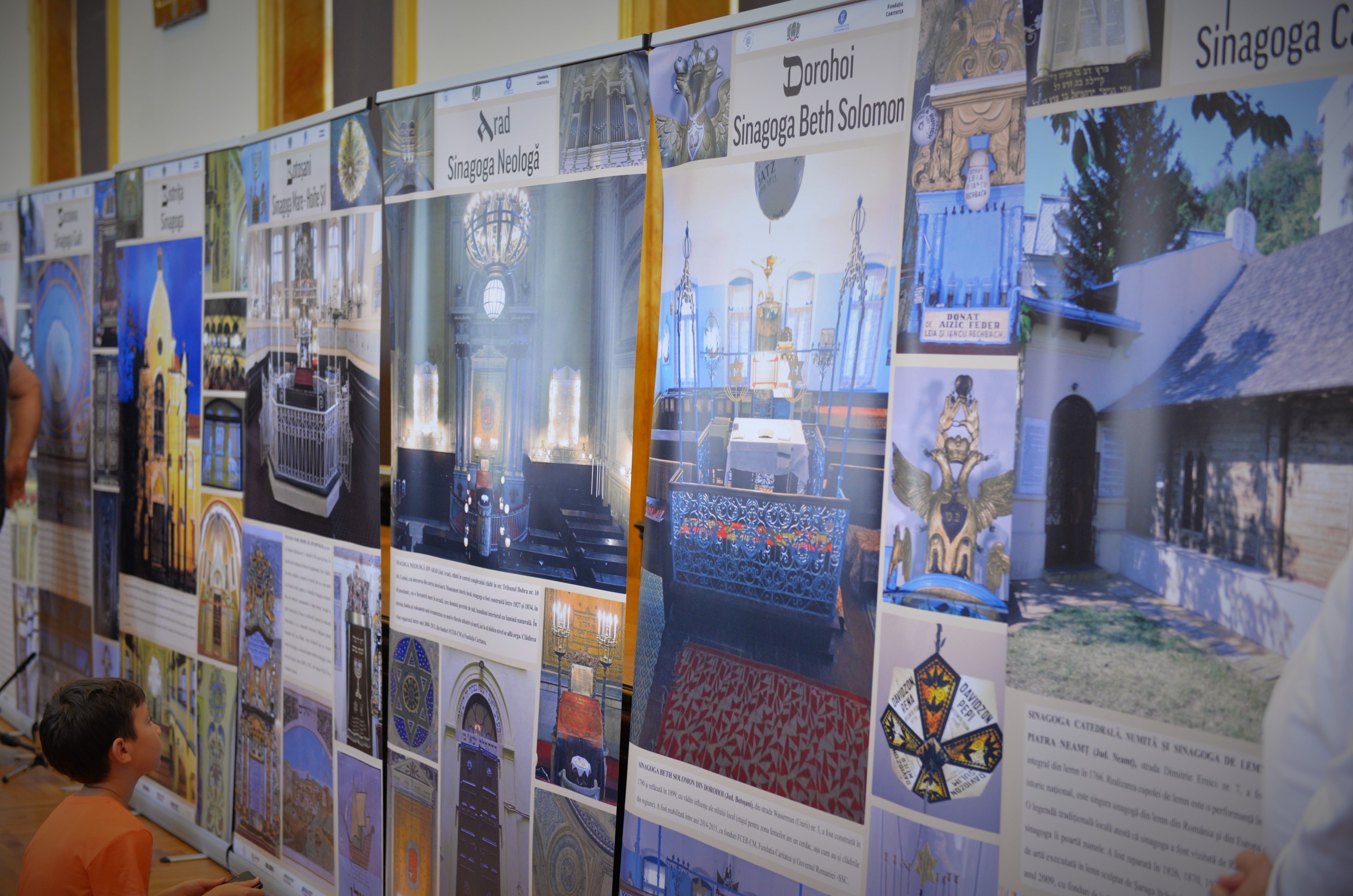 (Video) Expoziția „Temple și sinagogi din România” a ajuns la Iași