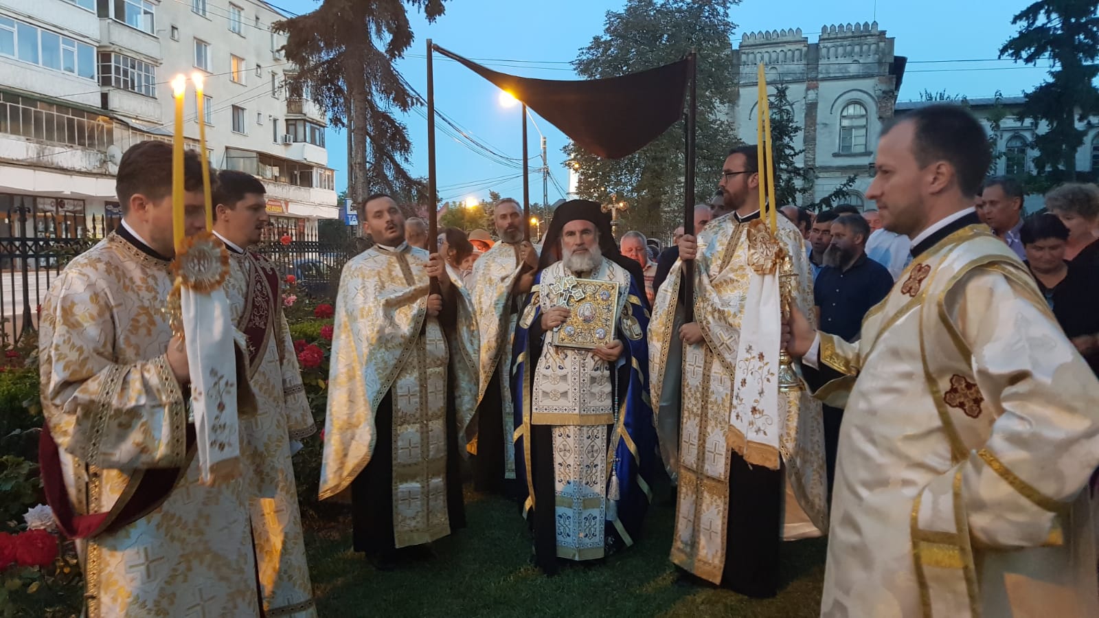 Prohodul Maicii Domnului la Biserica „Precista Mare” din Roman