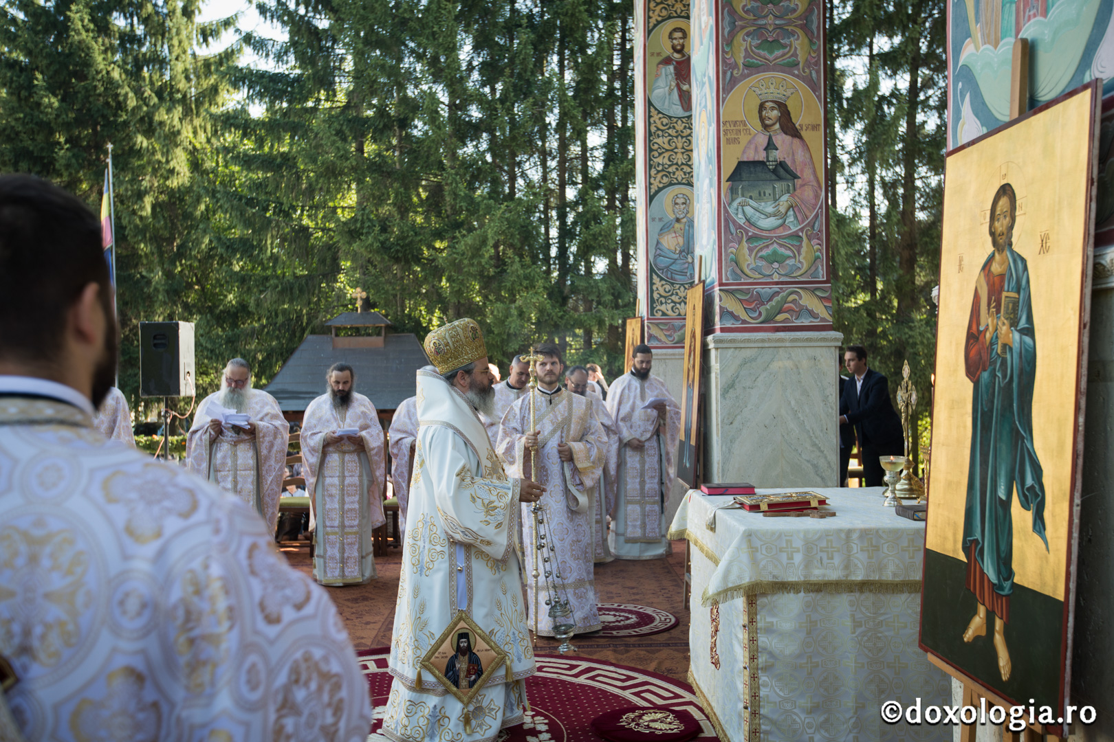 Sfinții Nemțeni: Liturghie arhierească în cinstea Sfântului Ioan Iacob, la biserica Seminarului Teologic de la Mănăstirea Neamț