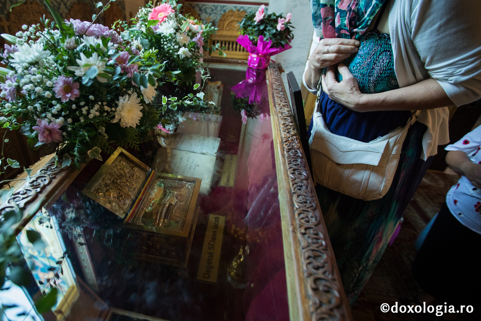 Sfinții Nemțeni: Liturghie arhierească în cinstea Sfântului Ioan Iacob, la biserica Seminarului Teologic de la Mănăstirea Neamț