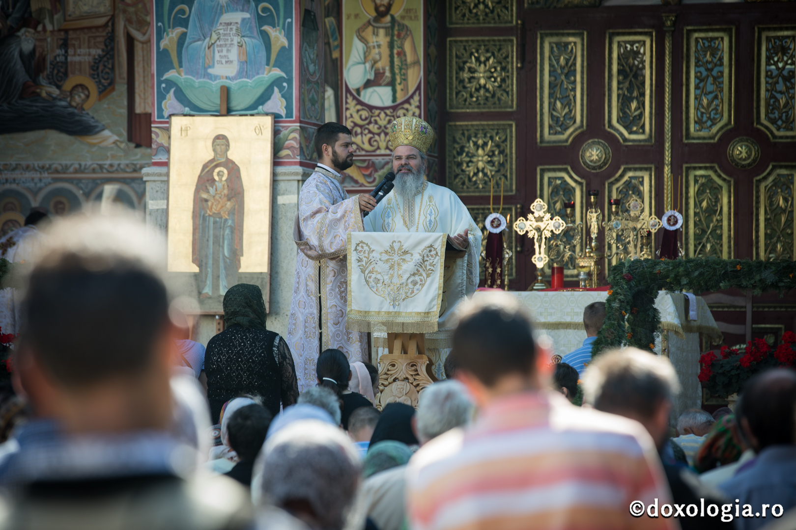 Sfinții Nemțeni: Liturghie arhierească în cinstea Sfântului Ioan Iacob, la biserica Seminarului Teologic de la Mănăstirea Neamț