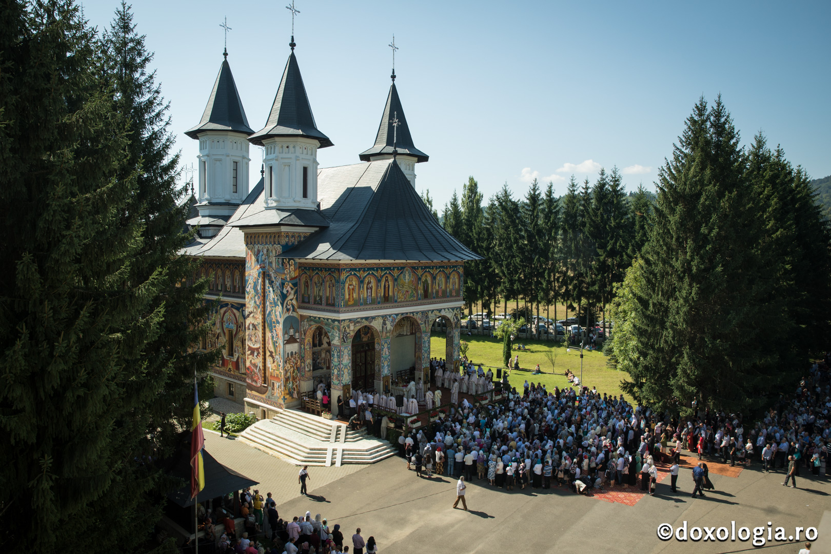 Sfinții Nemțeni: Liturghie arhierească în cinstea Sfântului Ioan Iacob, la biserica Seminarului Teologic de la Mănăstirea Neamț