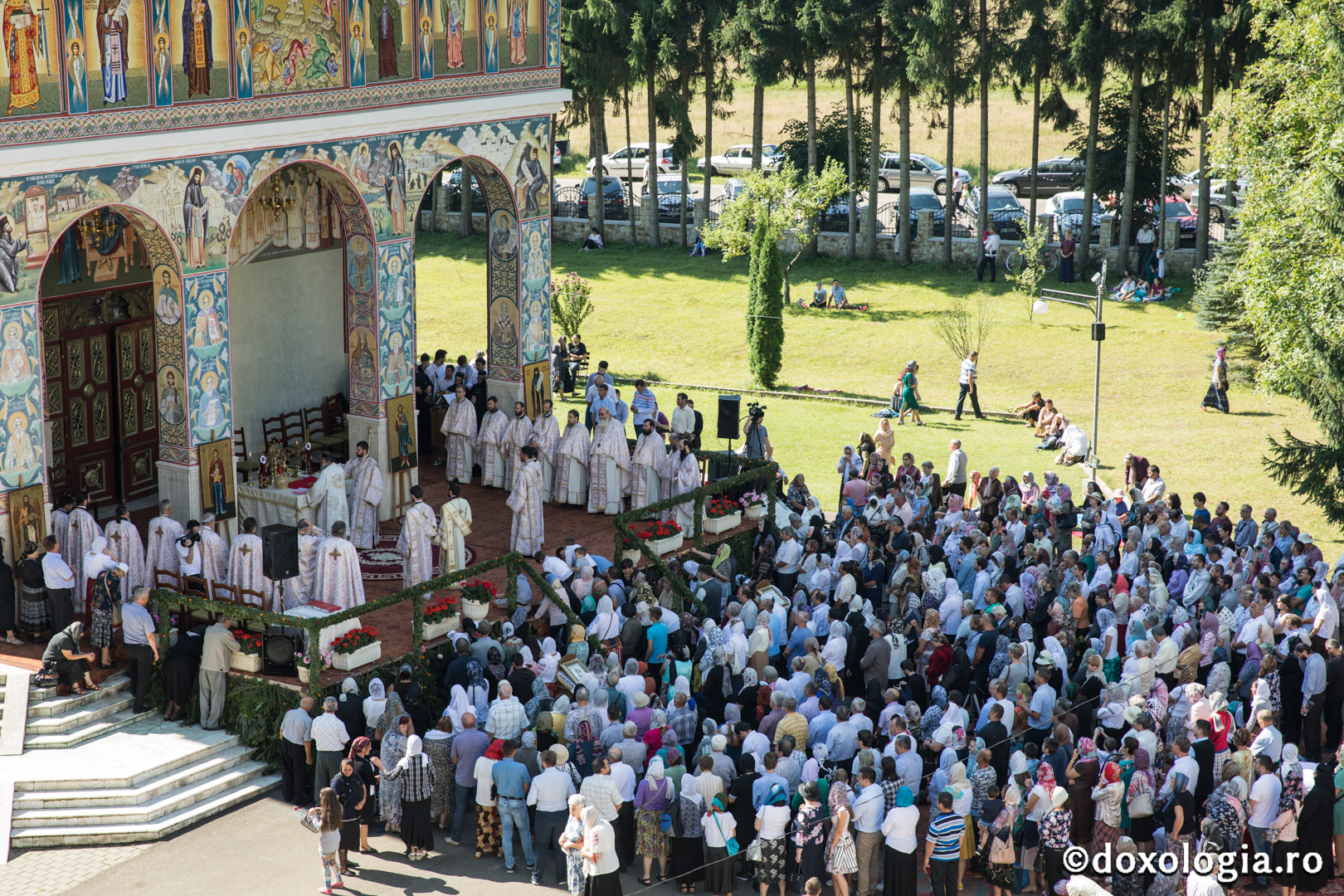 Sfinții Nemțeni: Liturghie arhierească în cinstea Sfântului Ioan Iacob, la biserica Seminarului Teologic de la Mănăstirea Neamț