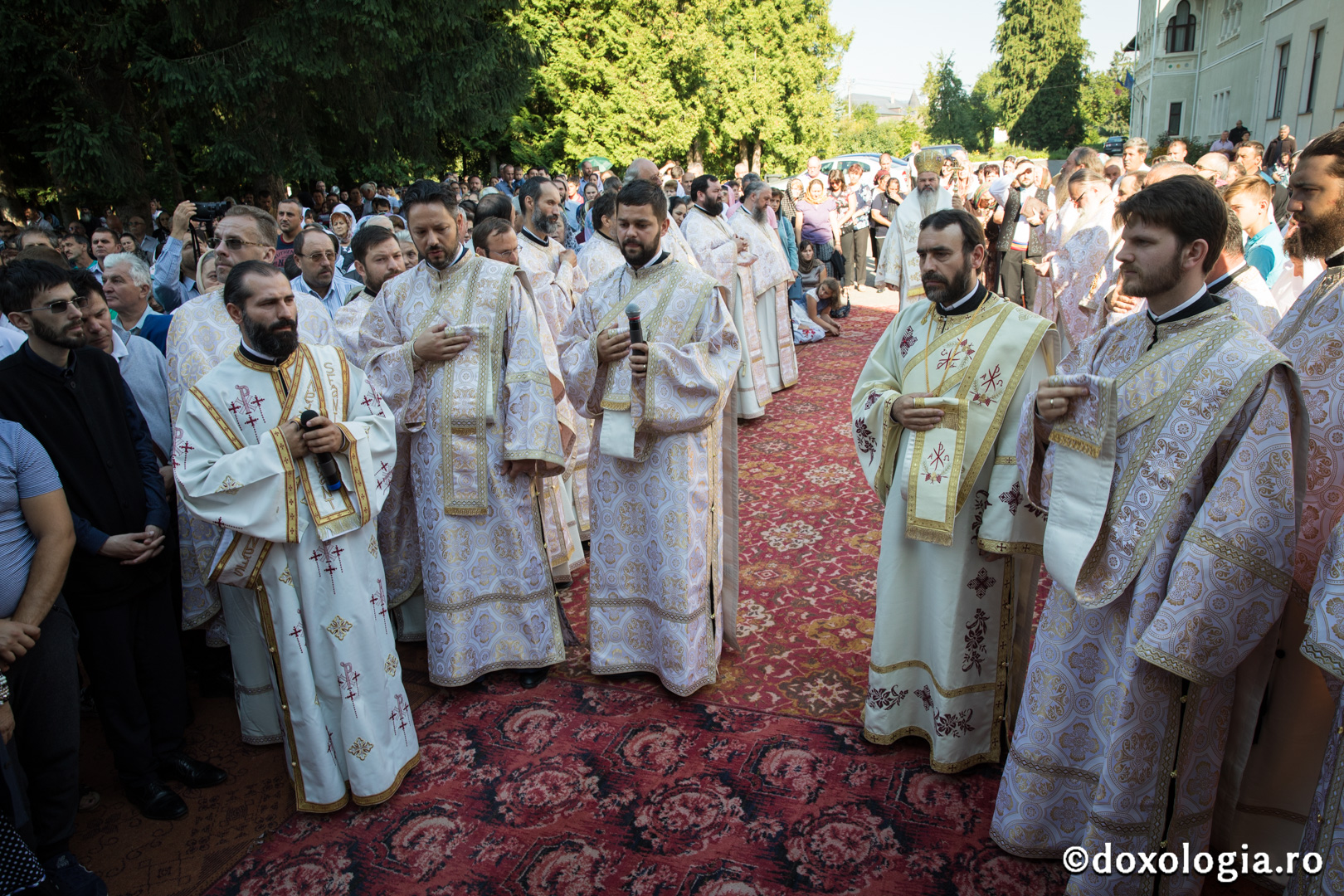 Sfinții Nemțeni: Liturghie arhierească în cinstea Sfântului Ioan Iacob, la biserica Seminarului Teologic de la Mănăstirea Neamț