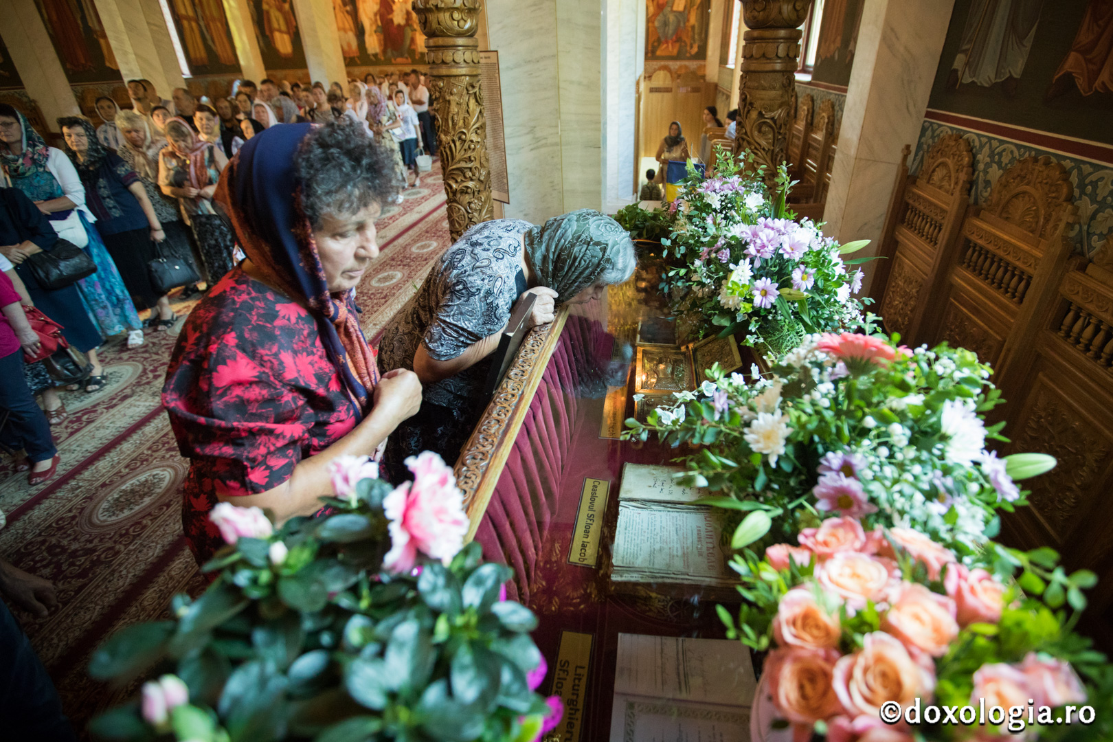 Sfinții Nemțeni: Liturghie arhierească în cinstea Sfântului Ioan Iacob, la biserica Seminarului Teologic de la Mănăstirea Neamț