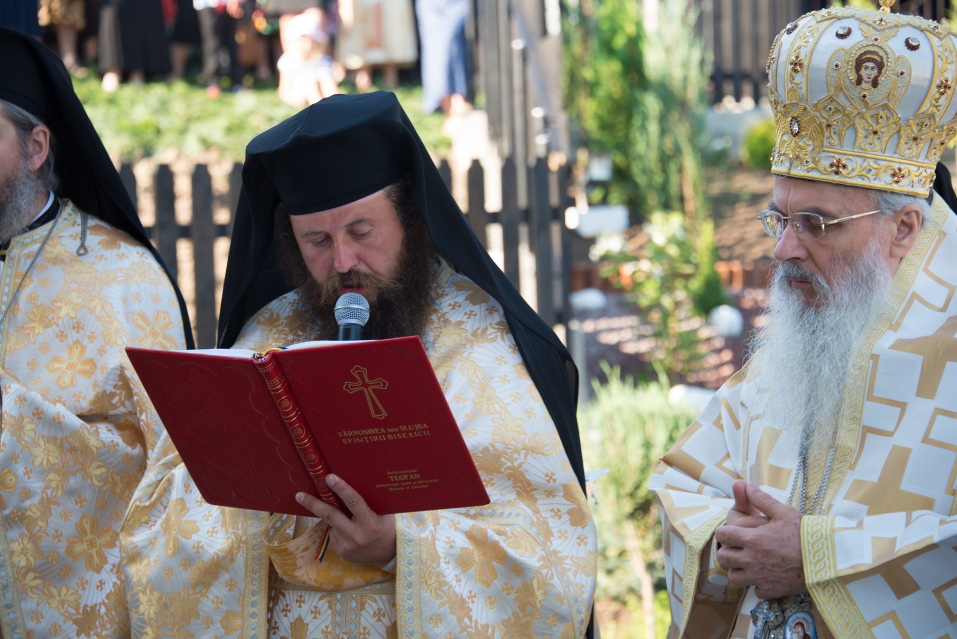 Sfințire de schit la Horodiștea-Botoșani: „Lumea are nevoie de sfinţi pentru ca umanitatea să fie sănătoasă” Sfințire de schit la Horodiștea-Botoșani: „Lumea are nevoie de sfinţi pentru ca umanitatea să fie sănătoasă”