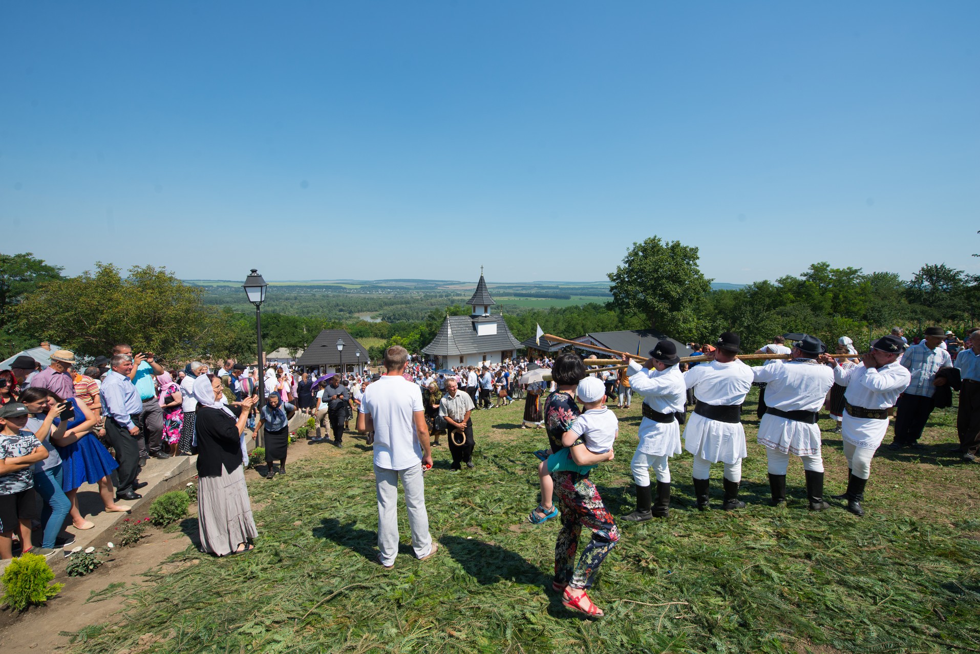 Sfințire de schit la Horodiștea-Botoșani: „Lumea are nevoie de sfinţi pentru ca umanitatea să fie sănătoasă” Sfințire de schit la Horodiștea-Botoșani: „Lumea are nevoie de sfinţi pentru ca umanitatea să fie sănătoasă”