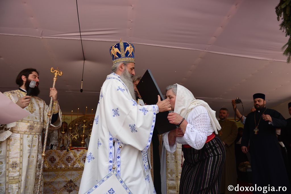 Înaltpreasfințitul Părinte Teofan a sfințit Biserica „Sfinţii Împăraţi Constantin şi Elena” din Parohia Soci