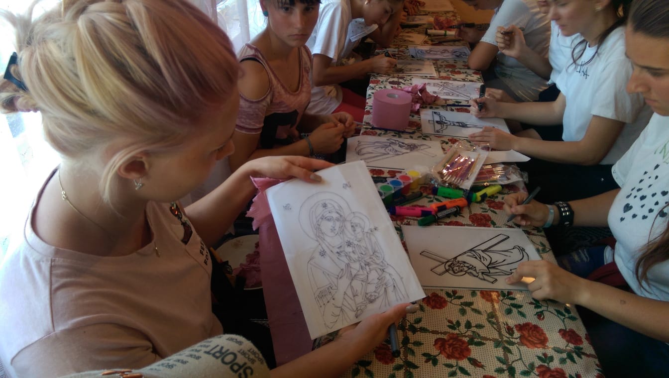 Tabăra „Vara pe uliță”, organizată de Primăria Răuseni împreună cu parohiile Doina și Rediu