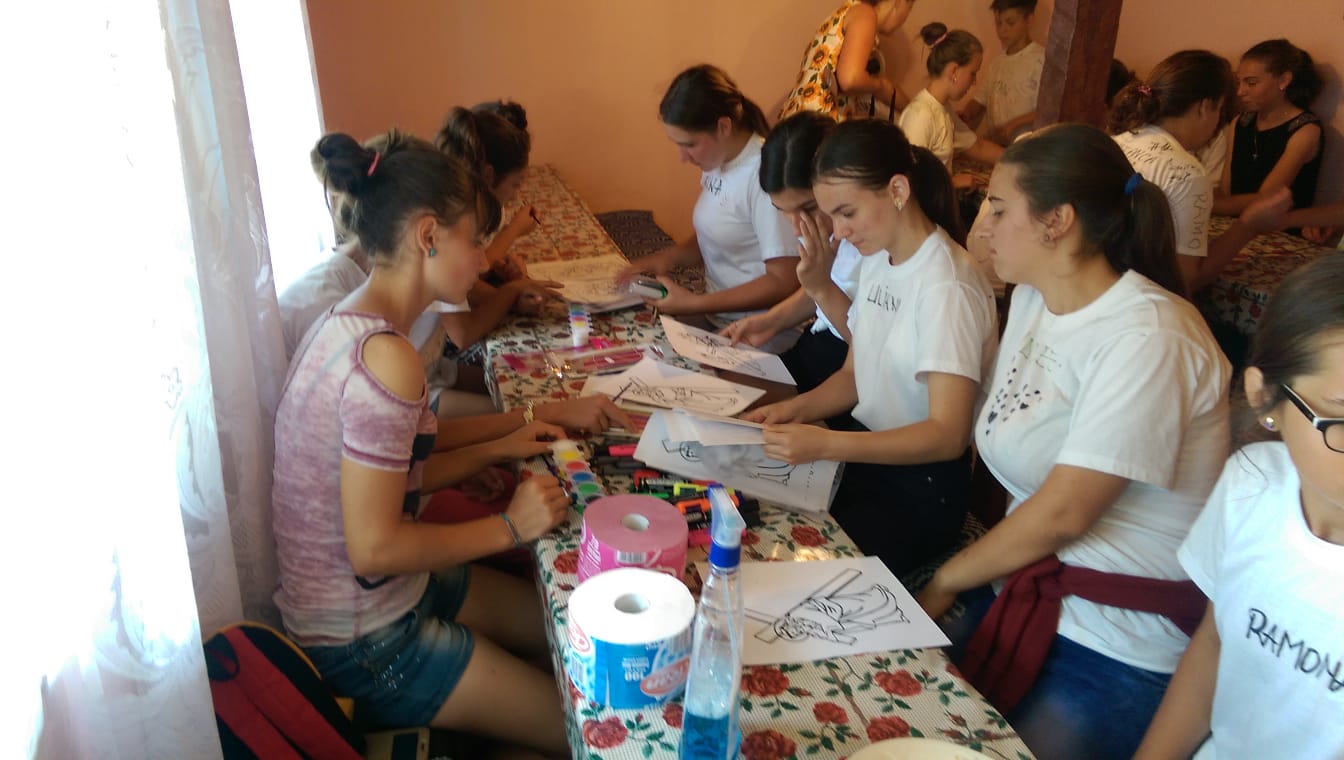 Tabăra „Vara pe uliță”, organizată de Primăria Răuseni împreună cu parohiile Doina și Rediu