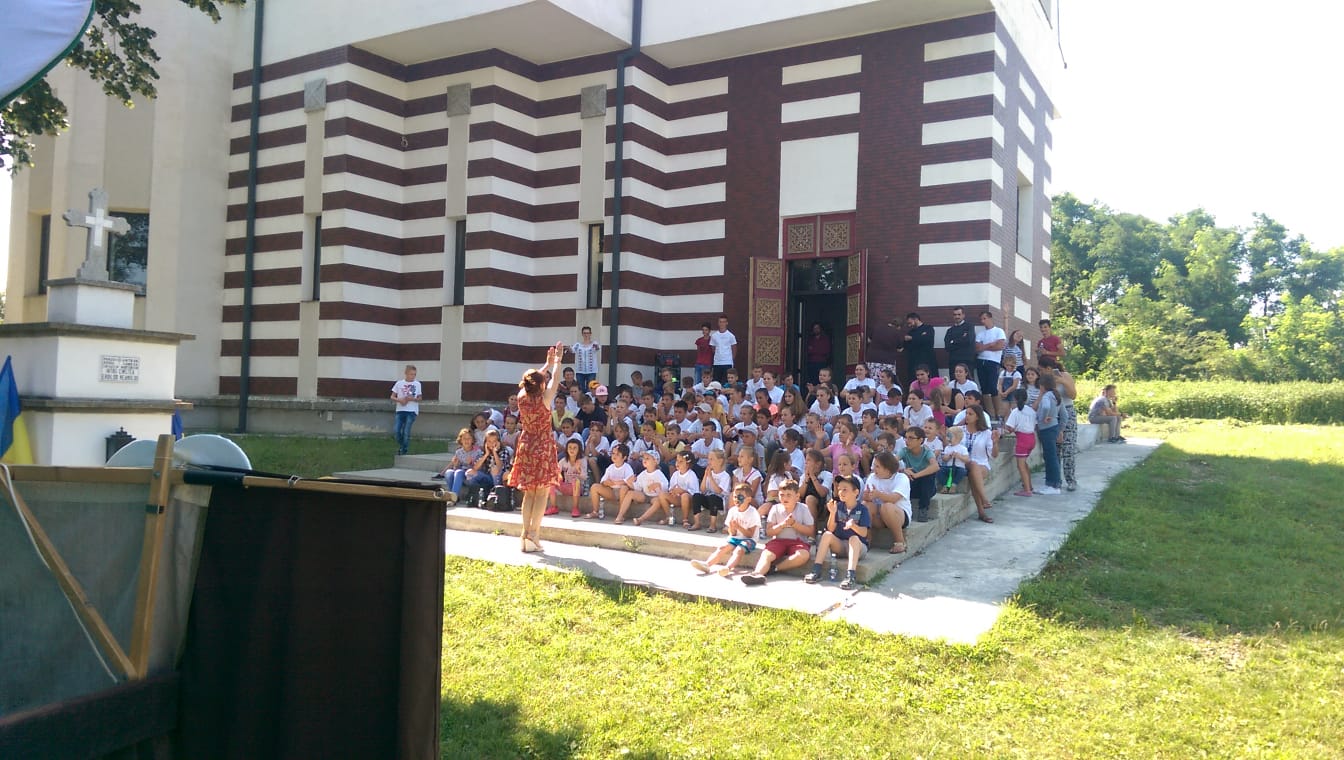 Tabăra „Vara pe uliță”, organizată de Primăria Răuseni împreună cu parohiile Doina și Rediu