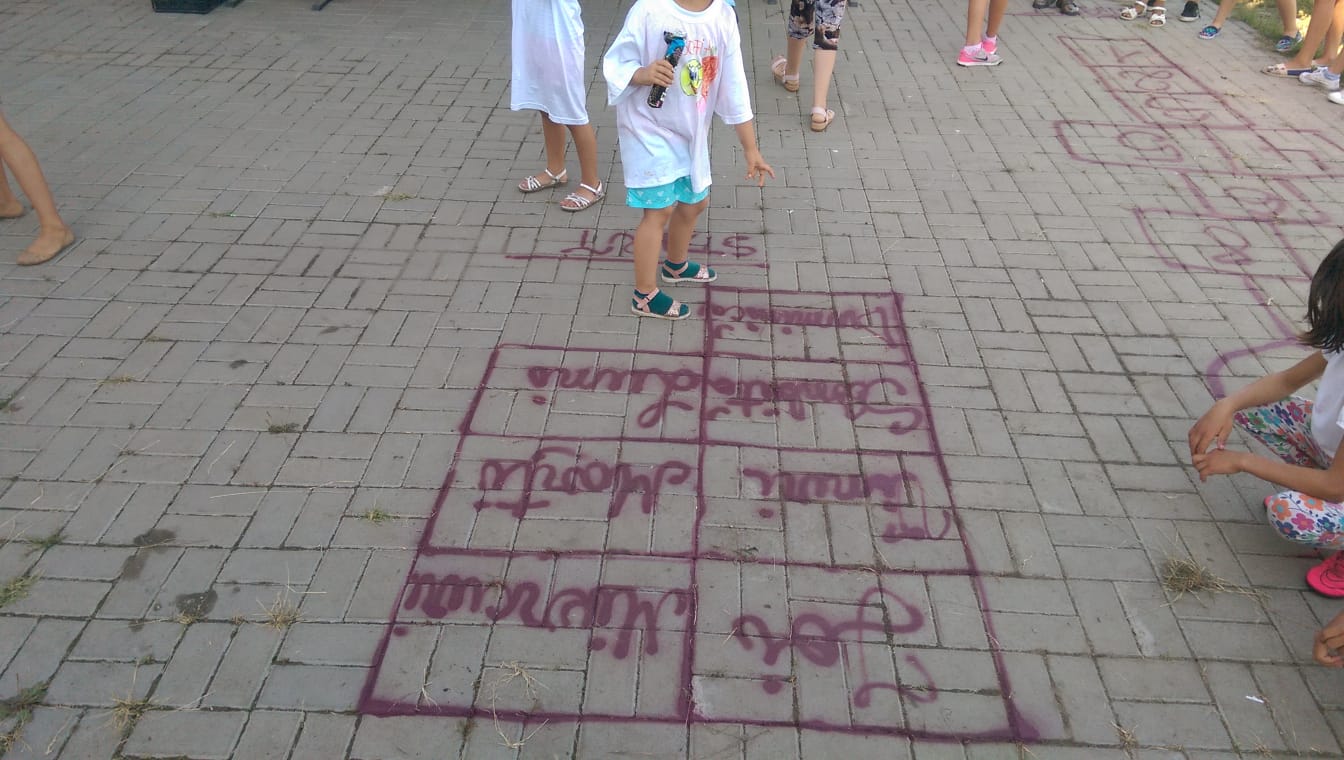 Tabăra „Vara pe uliță”, organizată de Primăria Răuseni împreună cu parohiile Doina și Rediu