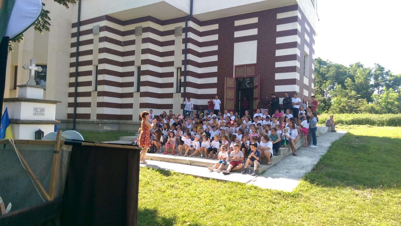 Tabăra „Vara pe uliță”, organizată de Primăria Răuseni împreună cu parohiile Doina și Rediu