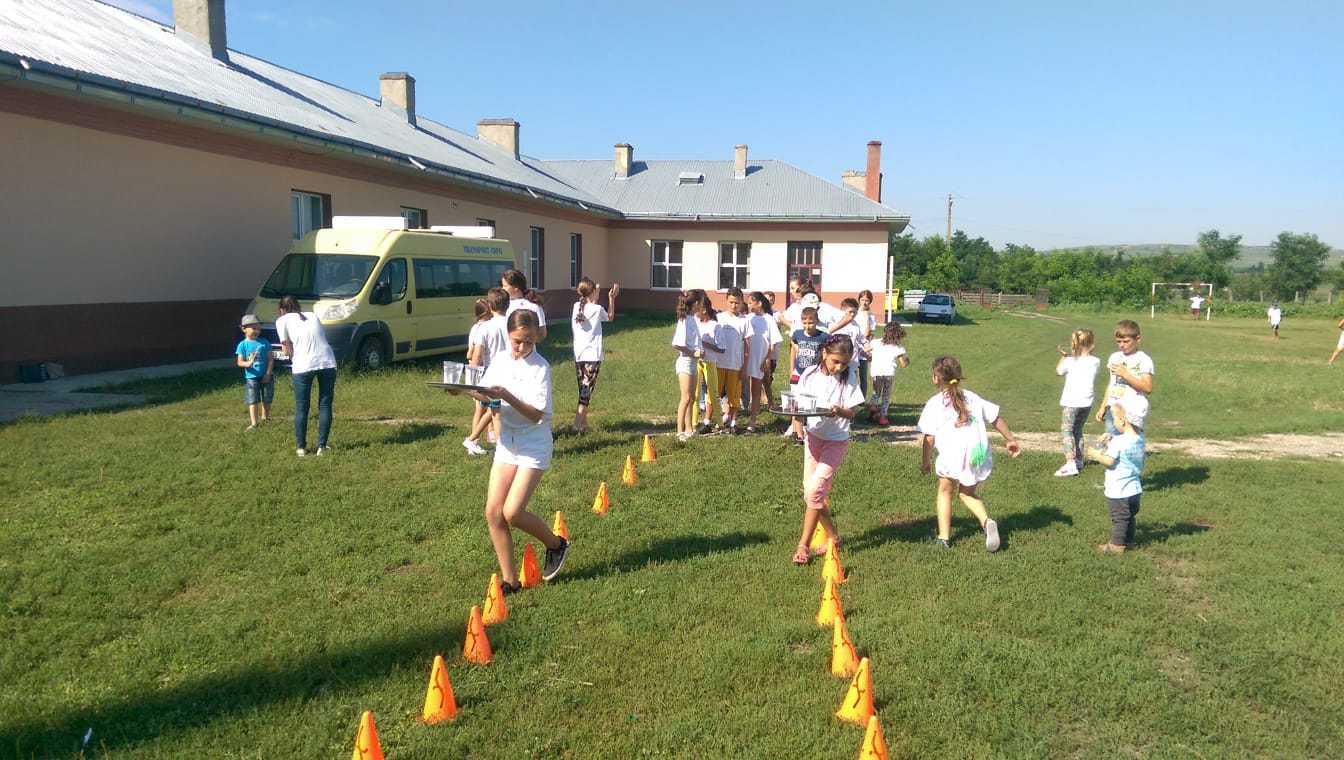 Tabăra „Vara pe uliță”, organizată de Primăria Răuseni împreună cu parohiile Doina și Rediu