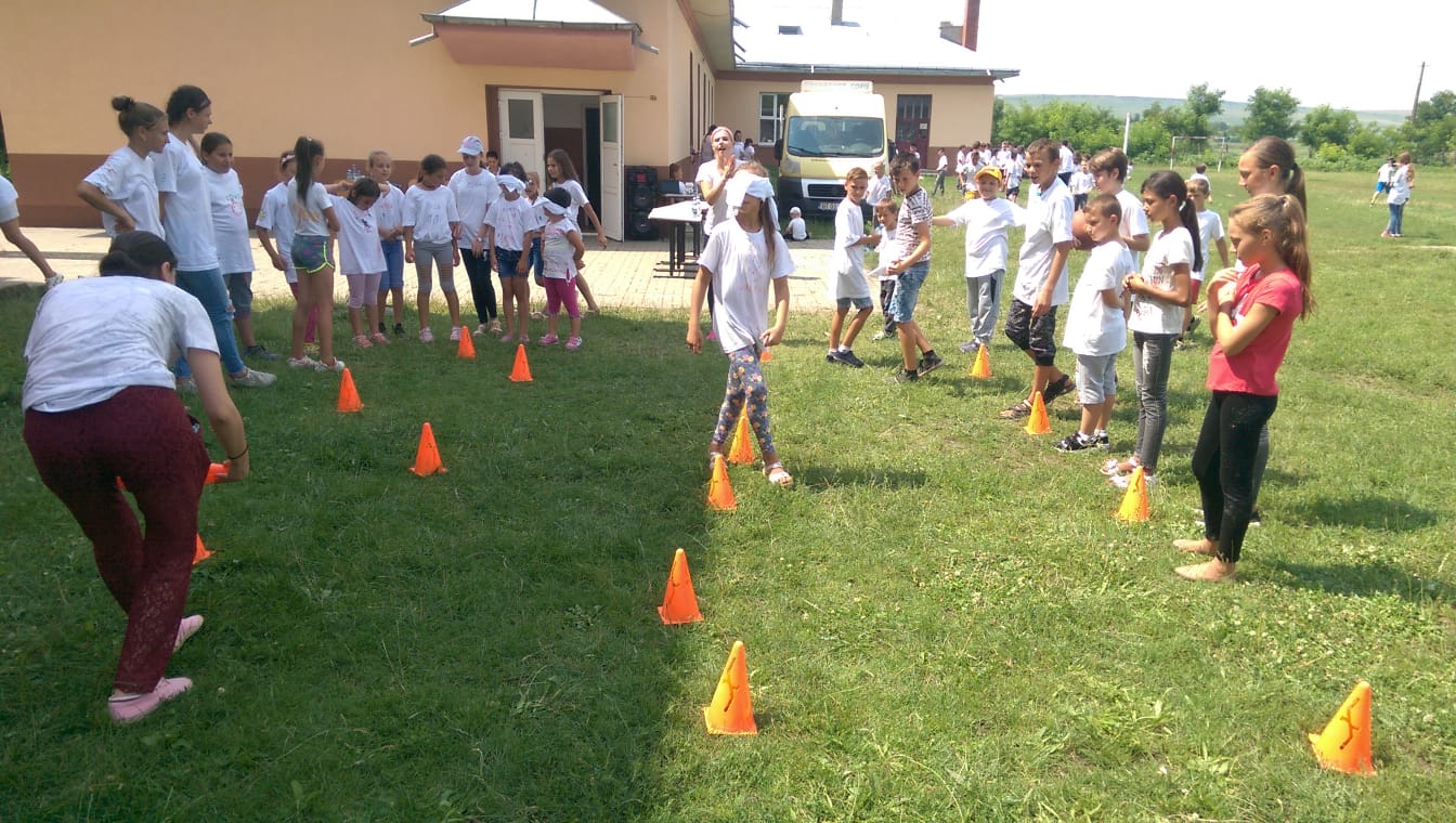 Tabăra „Vara pe uliță”, organizată de Primăria Răuseni împreună cu parohiile Doina și Rediu