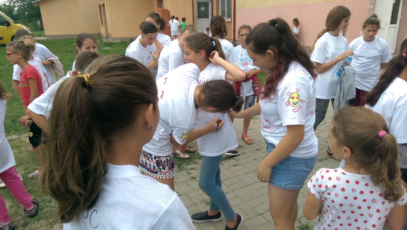 Tabăra „Vara pe uliță”, organizată de Primăria Răuseni împreună cu parohiile Doina și Rediu