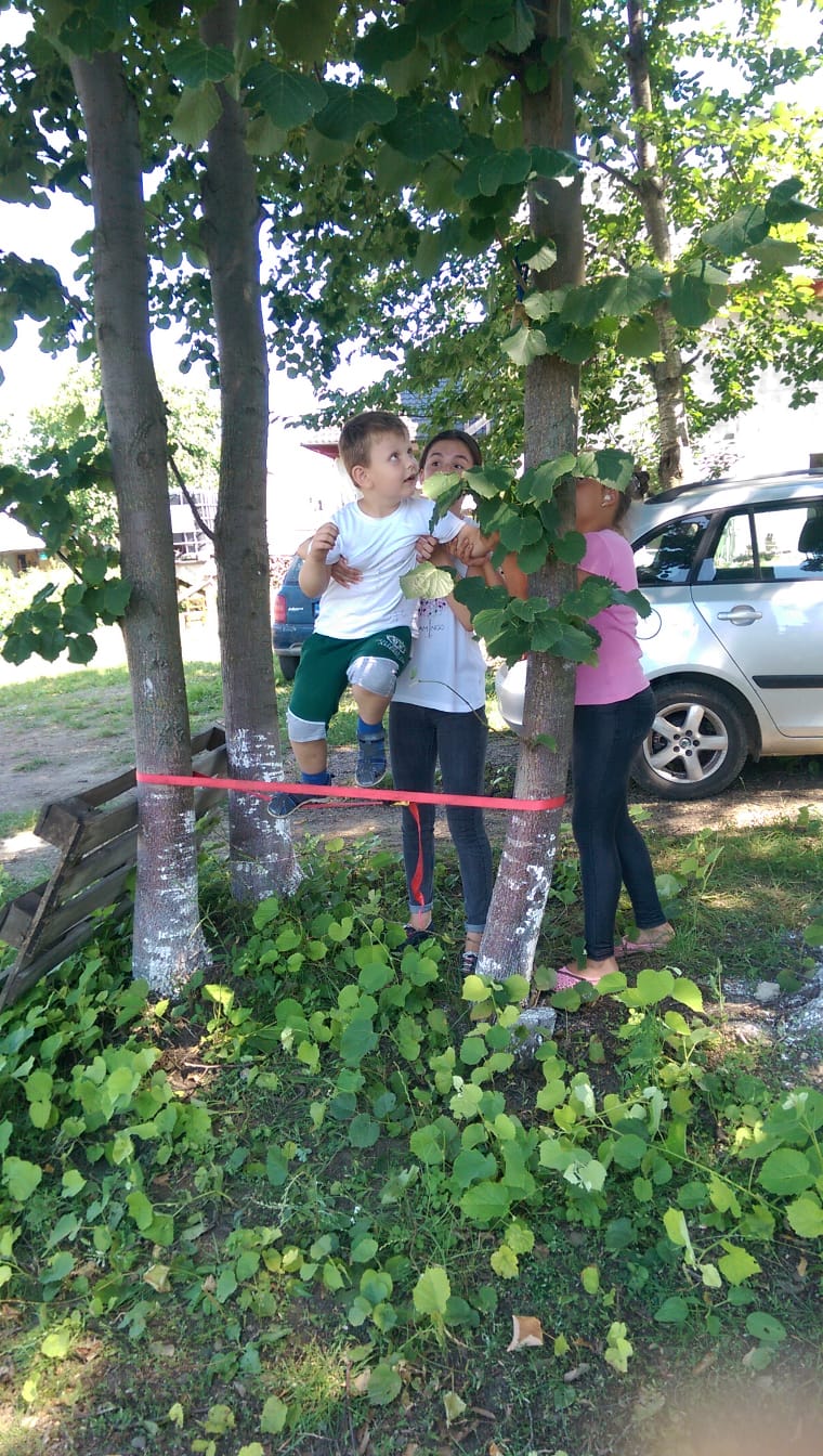 Tabăra „Vara pe uliță”, organizată de Primăria Răuseni împreună cu parohiile Doina și Rediu