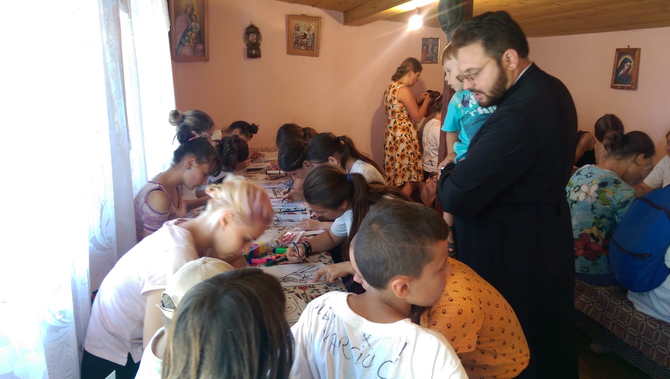 Tabăra „Vara pe uliță”, organizată de Primăria Răuseni împreună cu parohiile Doina și Rediu