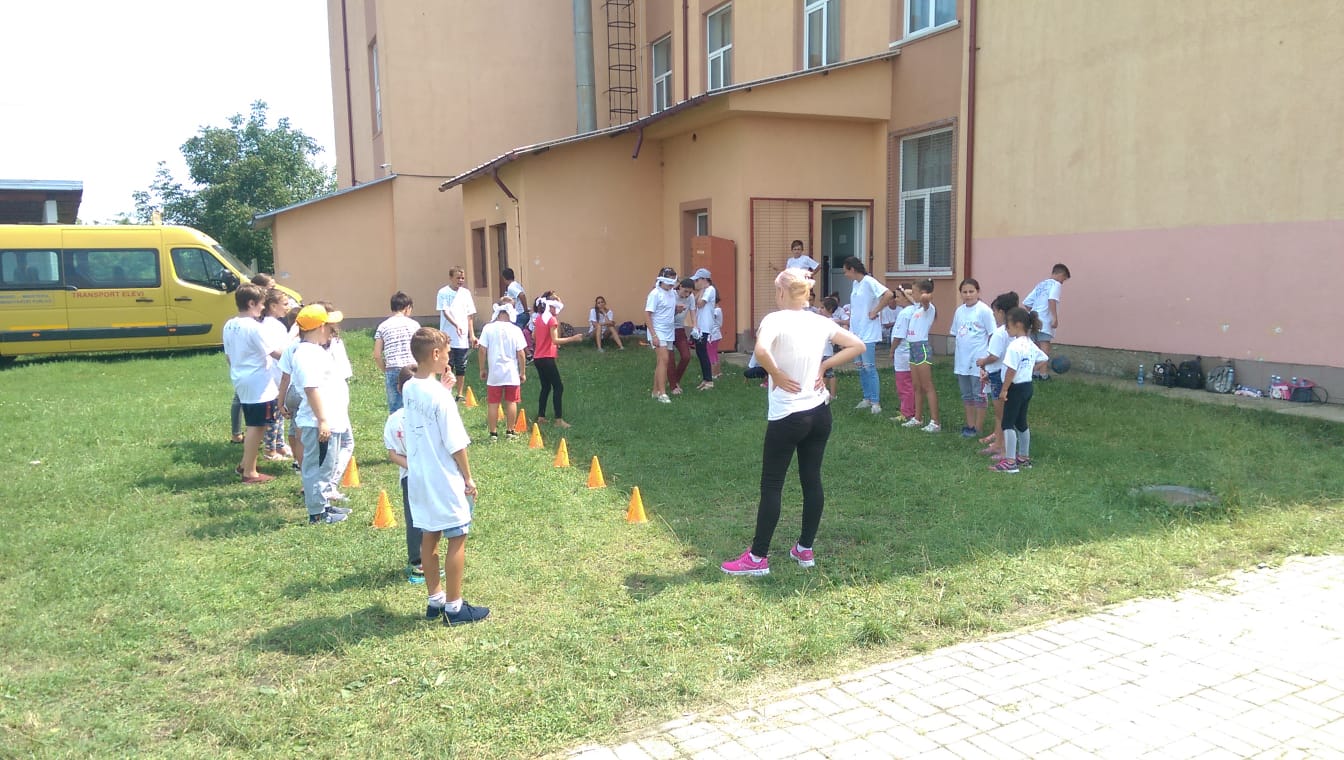 Tabăra „Vara pe uliță”, organizată de Primăria Răuseni împreună cu parohiile Doina și Rediu