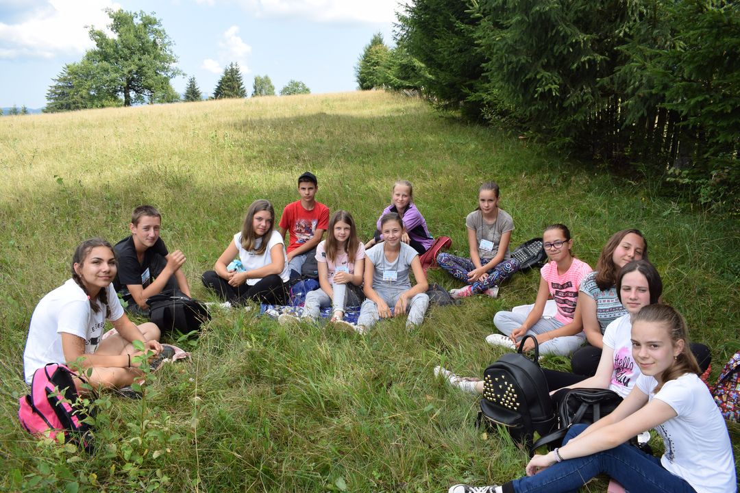 Zâmbet și credință în Tabăra „Bucurie în tinda Bisericii” – Tulgheș, Harghita