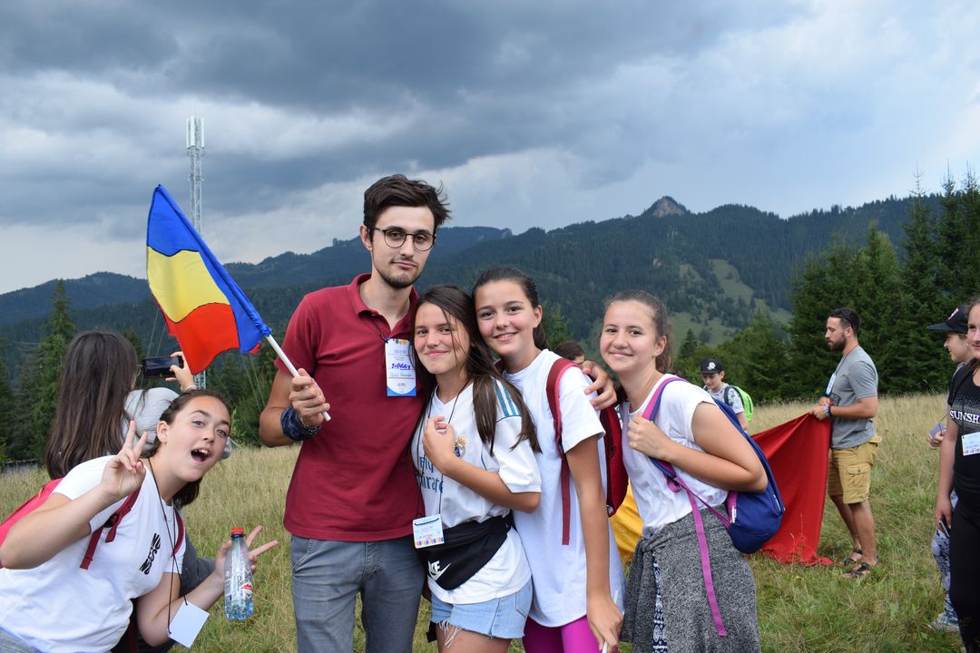 Zâmbet și credință în Tabăra „Bucurie în tinda Bisericii” – Tulgheș, Harghita