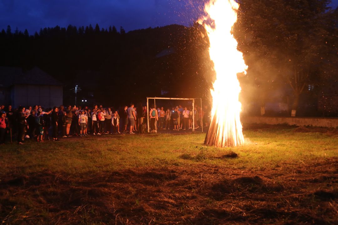 Zâmbet și credință în Tabăra „Bucurie în tinda Bisericii” – Tulgheș, Harghita