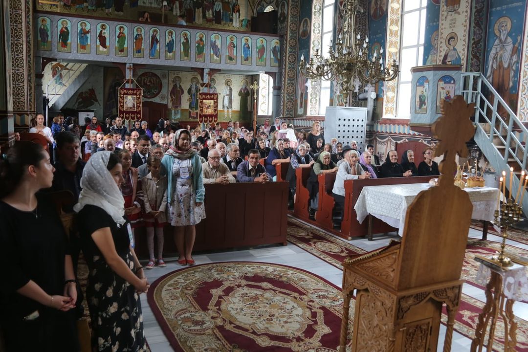 Zâmbet și credință în Tabăra „Bucurie în tinda Bisericii” – Tulgheș, Harghita