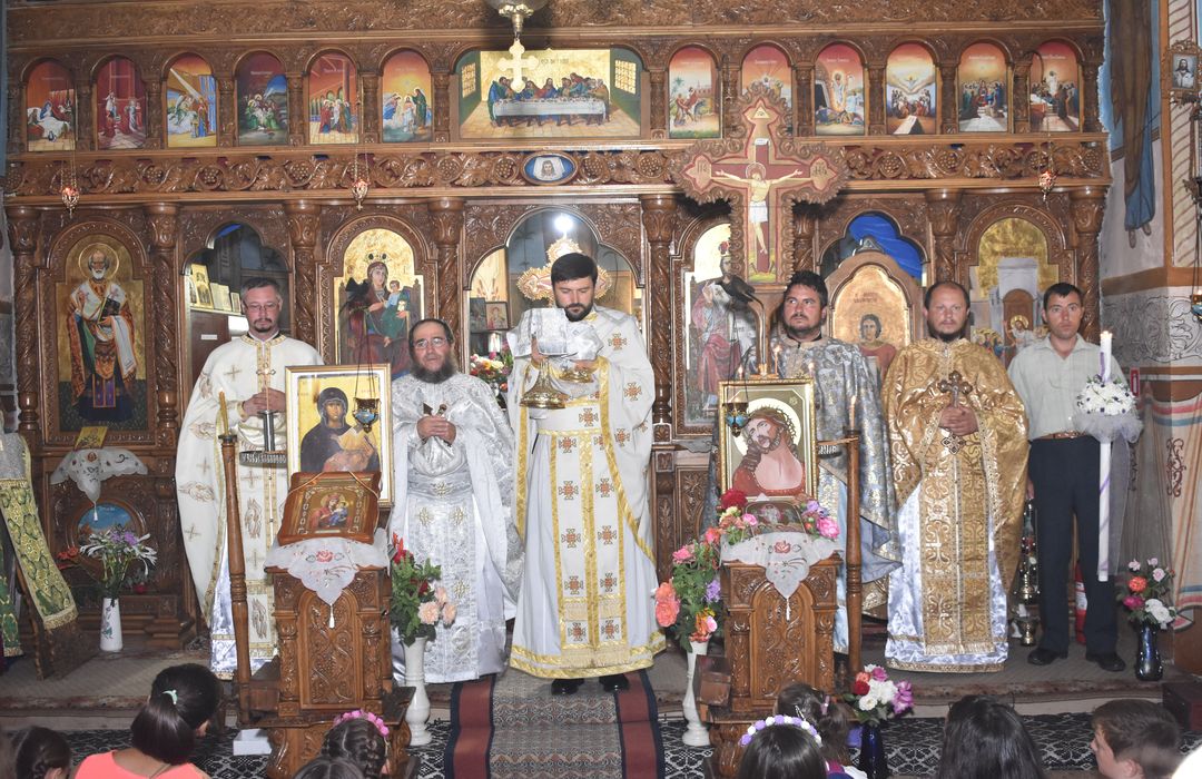 Peste 170 de copii în Tabăra „Copilărie și credință” Fălciu – PS Ignatie: „S-au transmis copiilor prin joc, prin foarte multă bucurie, elementele credinței noastre”