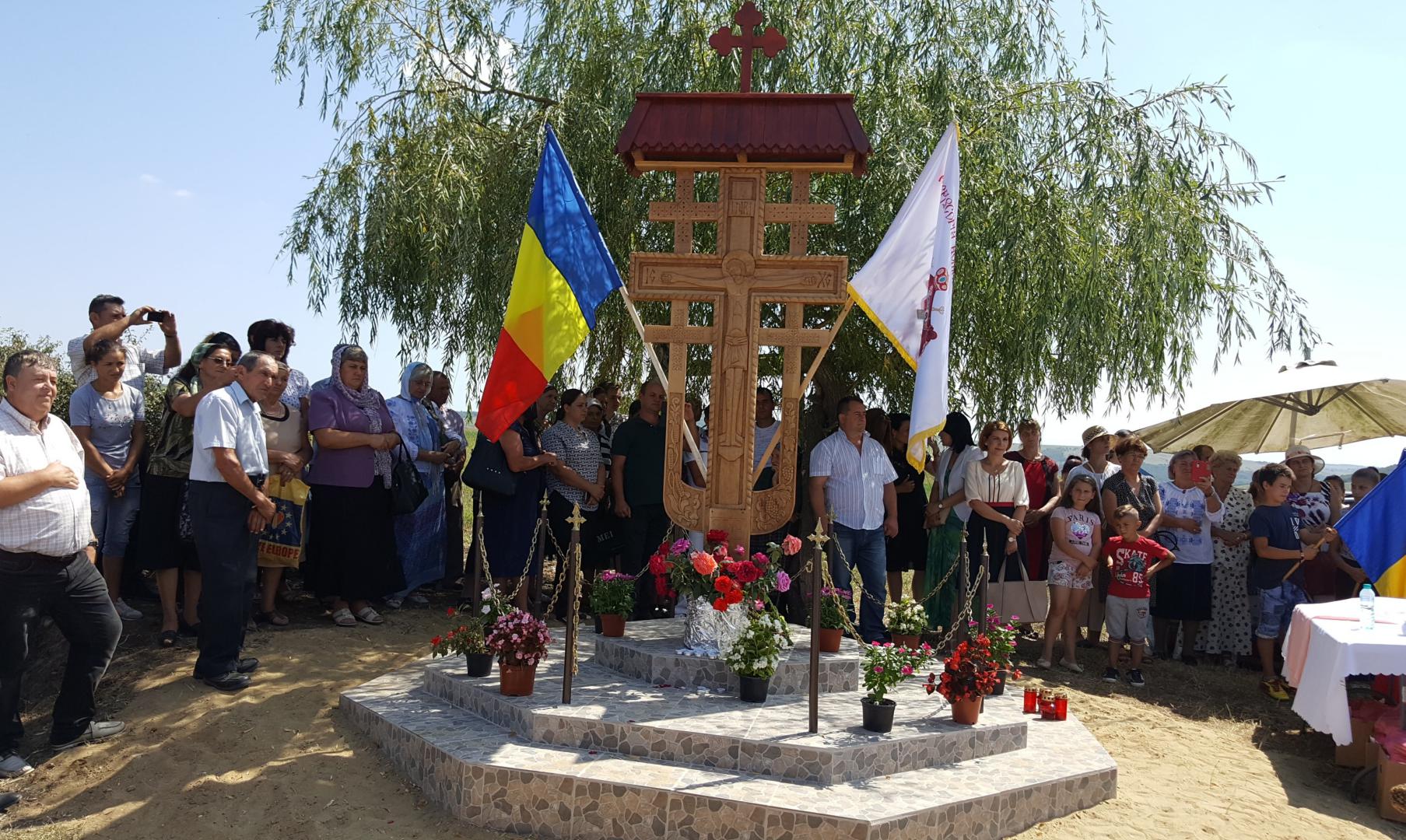 Sfințire de troiță în satul Țepoaia, Protoieria Sascut