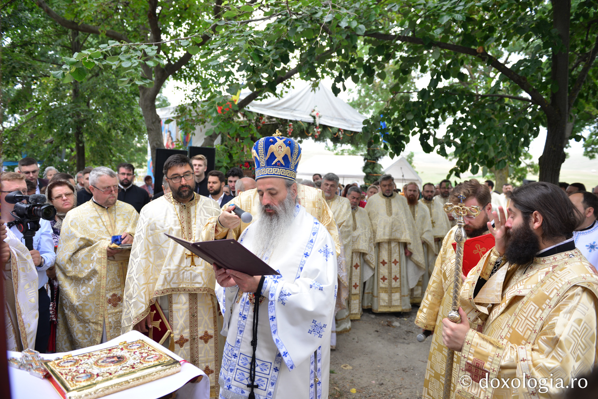 Biserica „Sfântul Ierarh Nicolae” din Munteni, jud. Iași, a fost sfințită