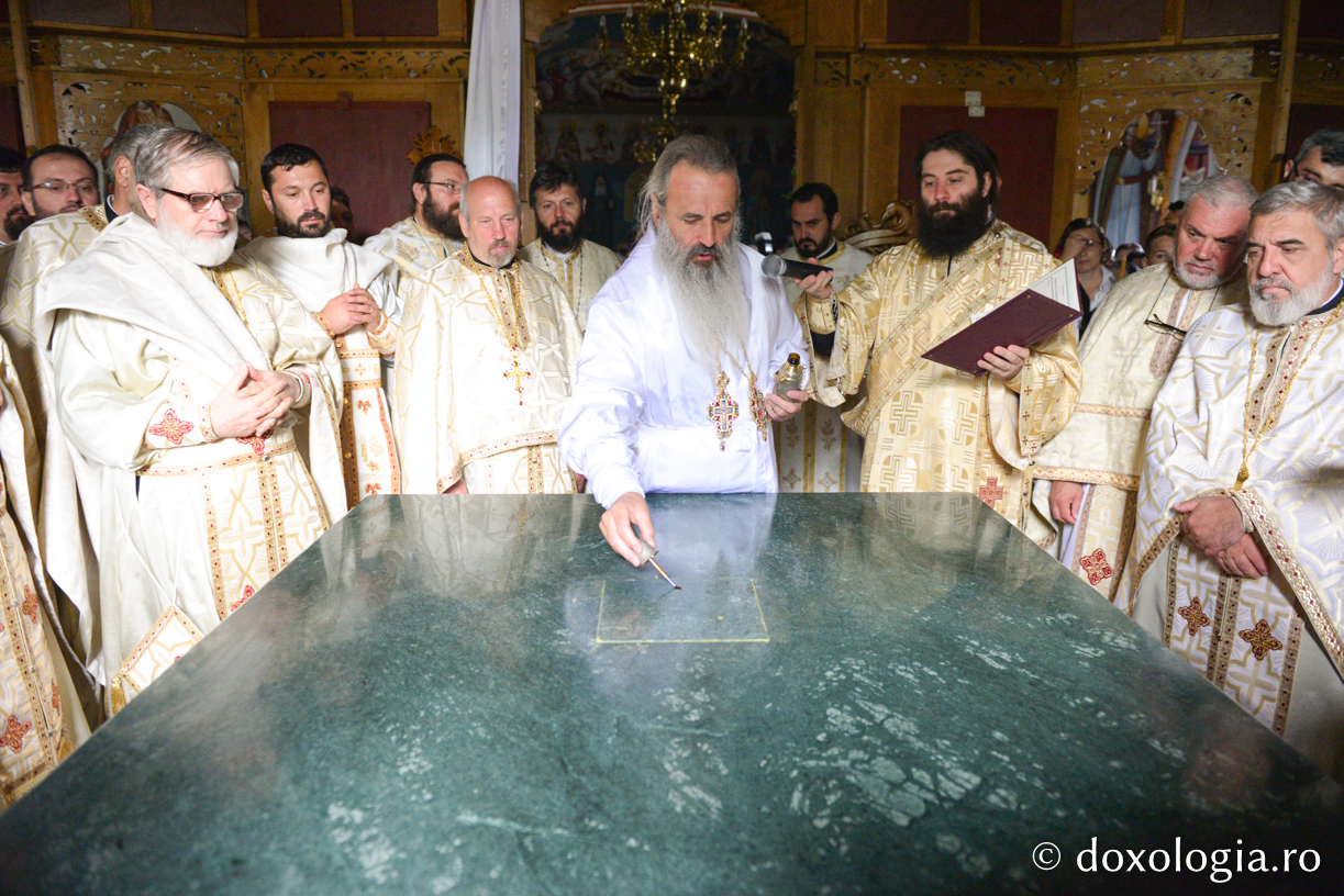 Biserica „Sfântul Ierarh Nicolae” din Munteni, jud. Iași, a fost sfințită