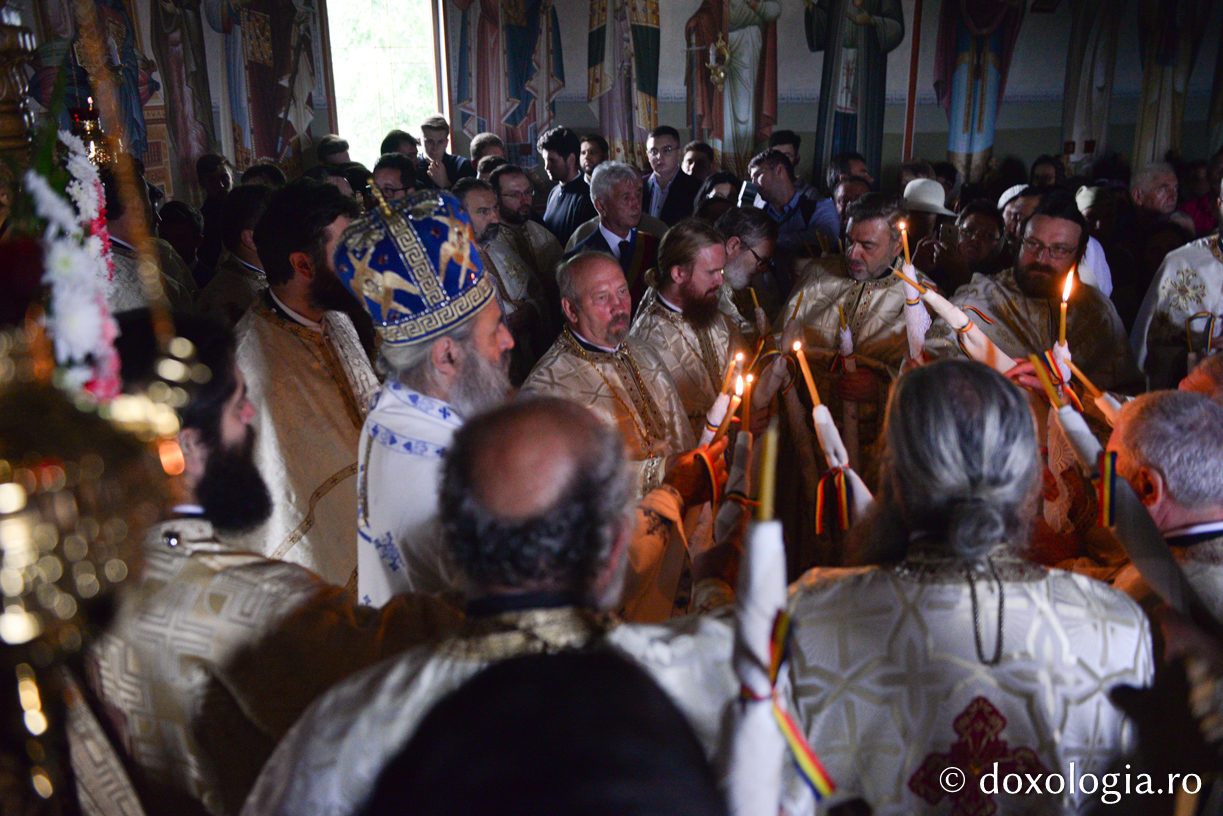 Biserica „Sfântul Ierarh Nicolae” din Munteni, jud. Iași, a fost sfințită