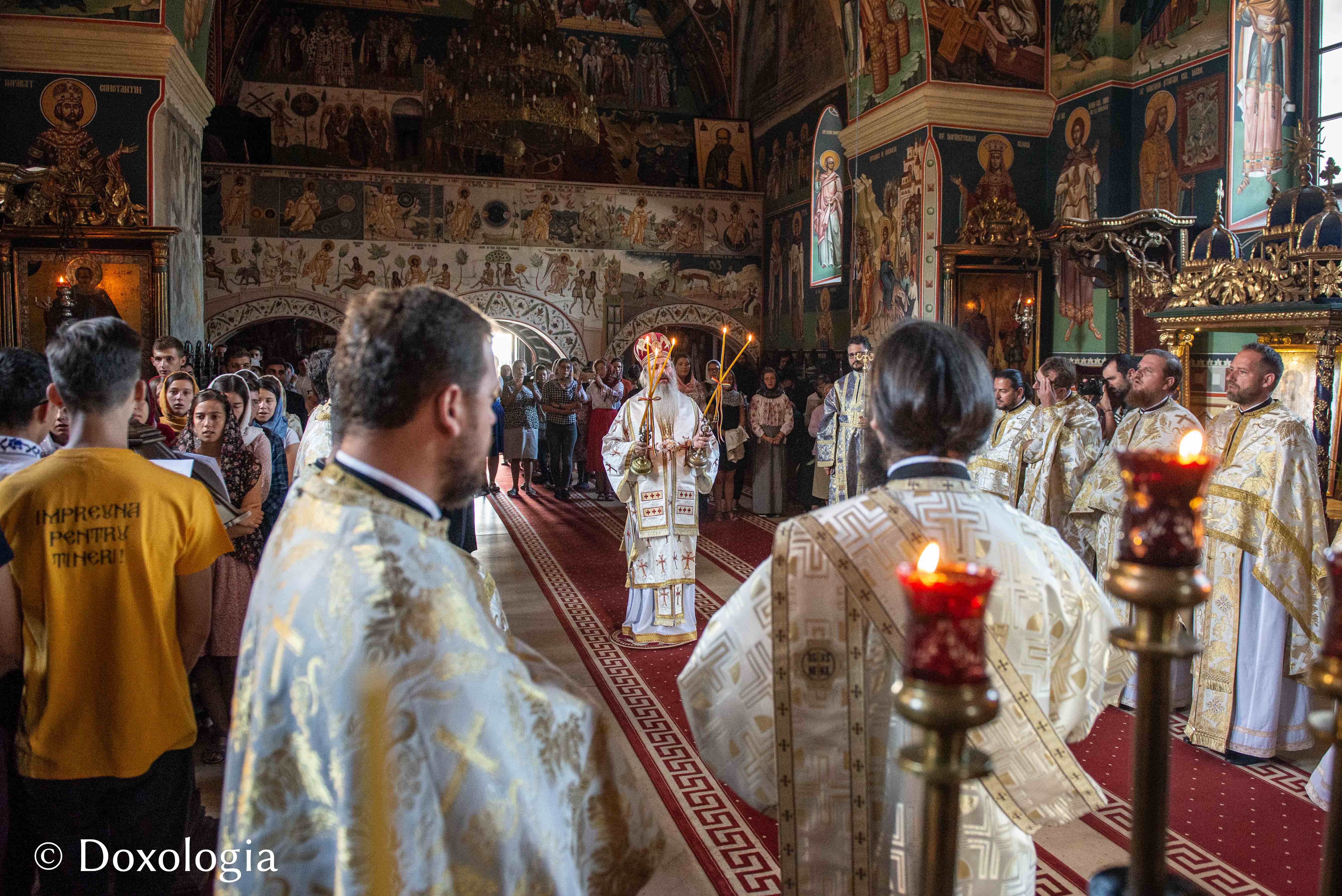 Foto: Constantin Comici Sfântă Liturghie Arhierească pentru voluntarii ITOM 2018