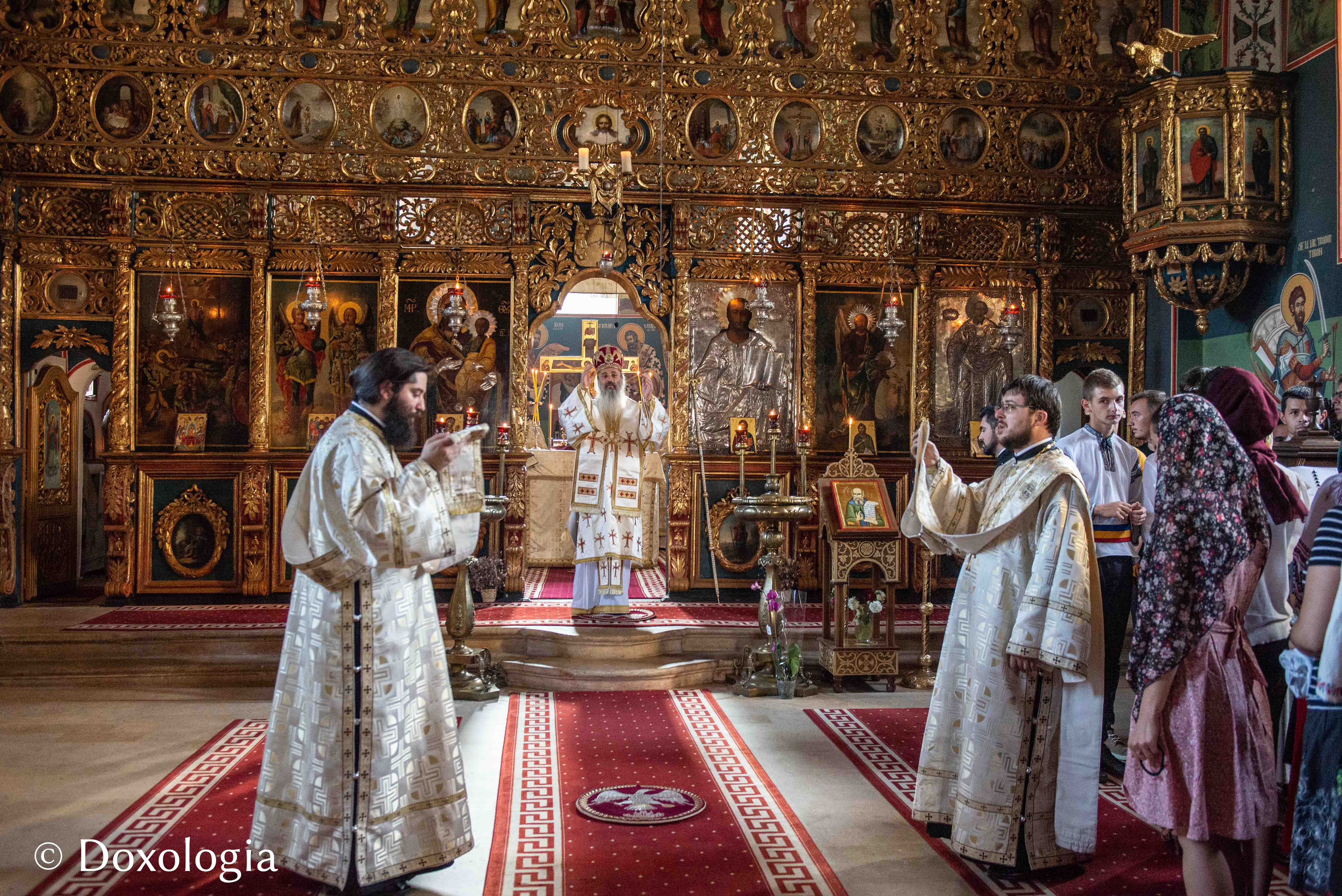 Foto: Constantin Comici Sfântă Liturghie Arhierească pentru voluntarii ITOM 2018