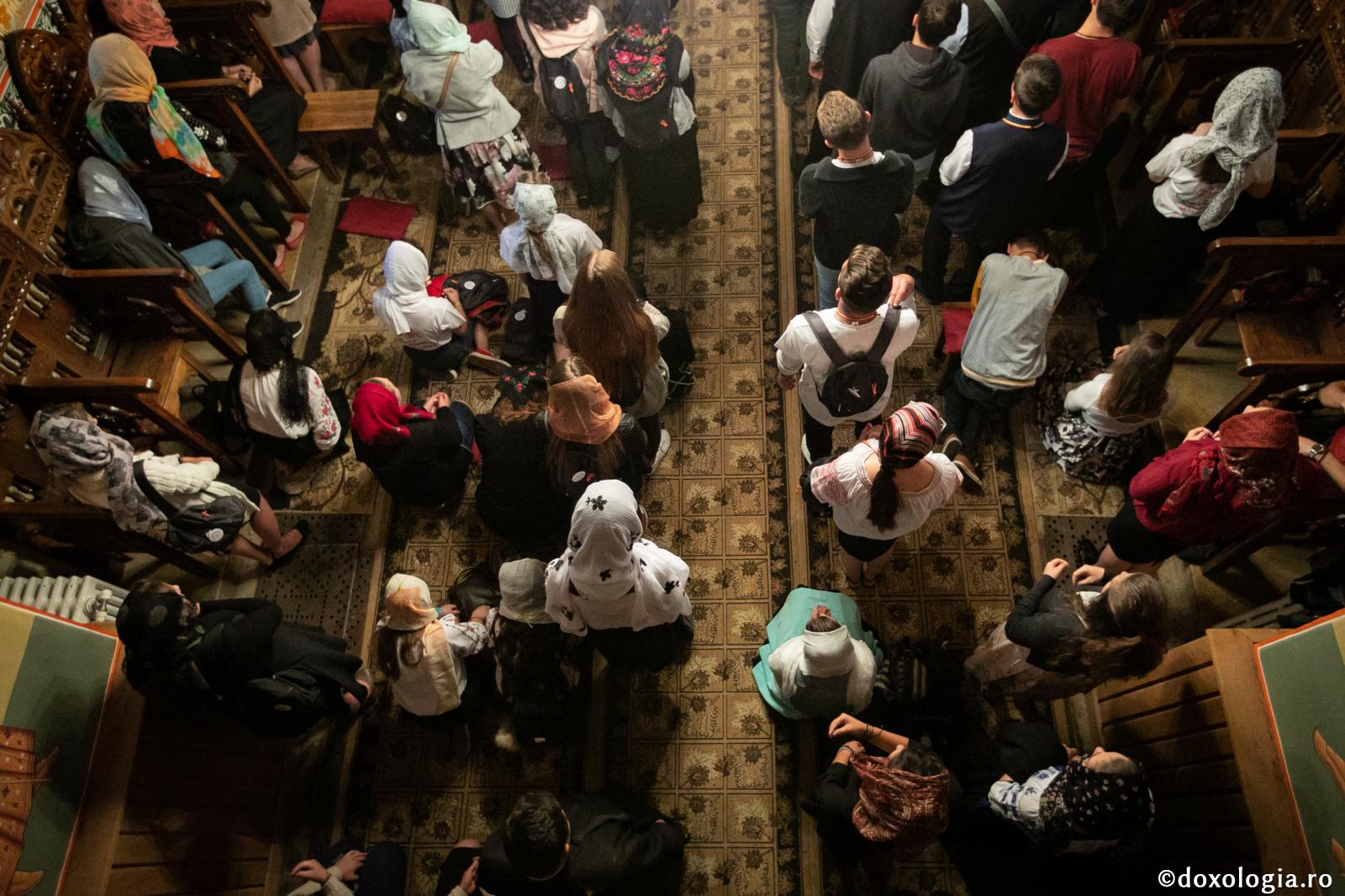 (Audio) „Tot timpul în fața noastră stă binele și răul! Alege binele!” - Arhim. Nichifor Horia