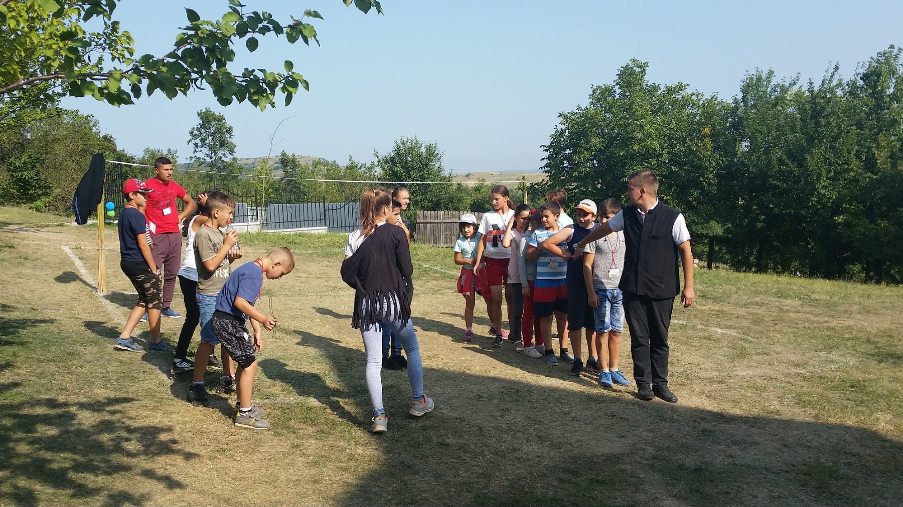 Tabără pentru 92 de copii organizată în satul Roșu, comuna Răducăneni