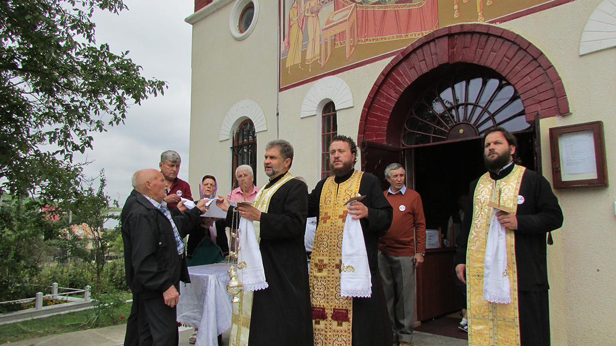 Protocol de înfrățire între Parohia „Nașterea Maicii Domnului” - Tomești I și Parohia „Sfinți Martiri Brâncoveni” din Ialoveni, Republica Molova Protocol de înfrățire între Parohia „Nașterea Maicii Domnului” - Tomești I și Parohia „Sfinți Martiri Brâncoveni” din Ialoveni, Republica Molova