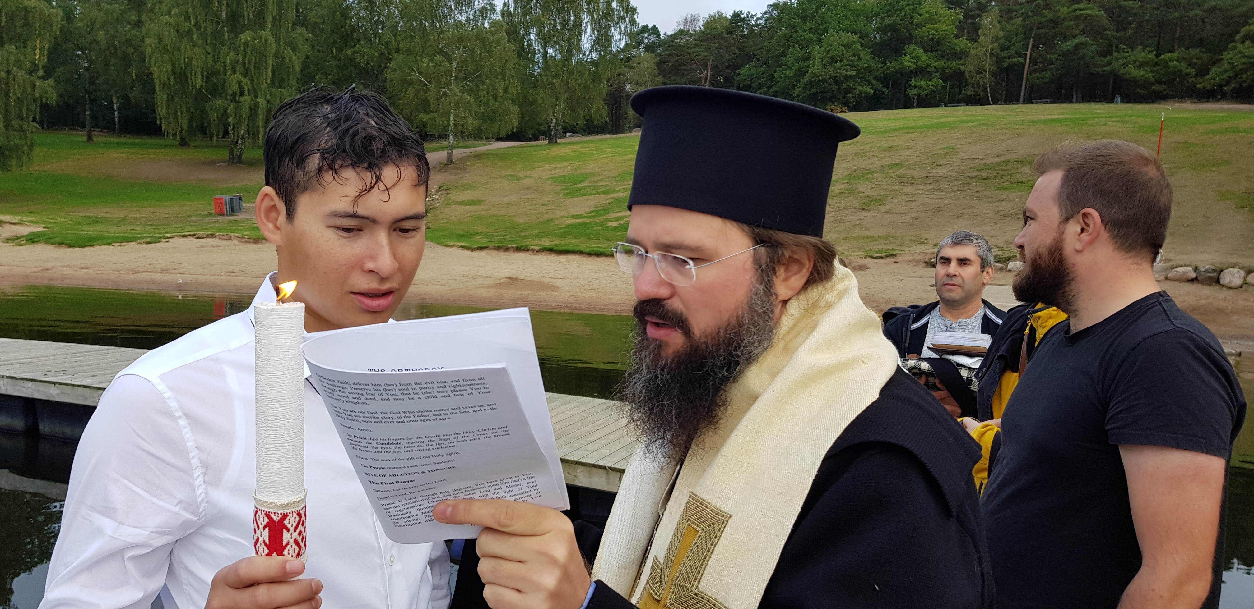 Sfântă Liturghie Arhierească la Göteborg, Suedia: Un tânăr suedez s-a convertit la Ortodoxie