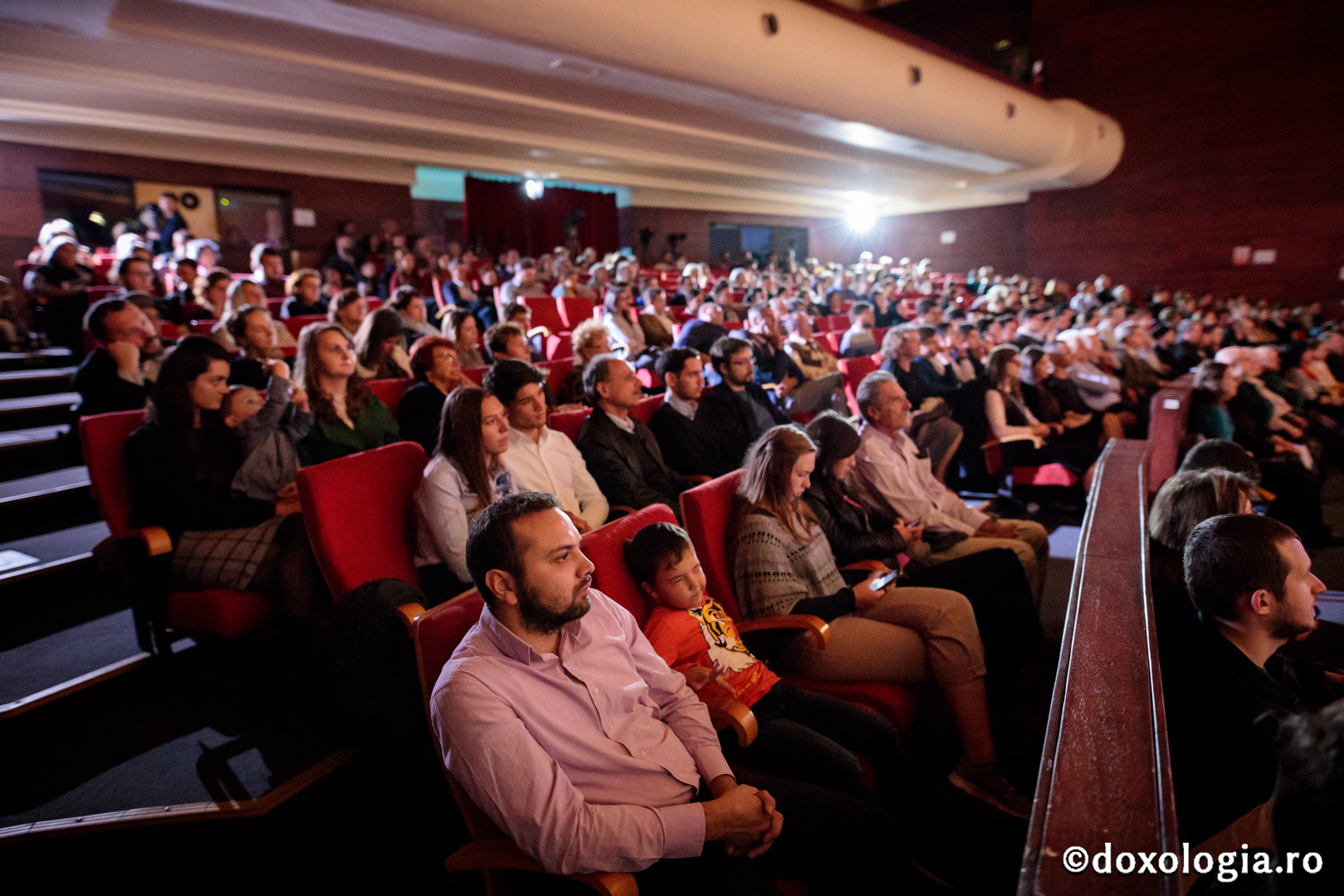 Public numeros, la Concertul de Muzică Bizantină Cultă Vocal-Instrumentală de la Iași