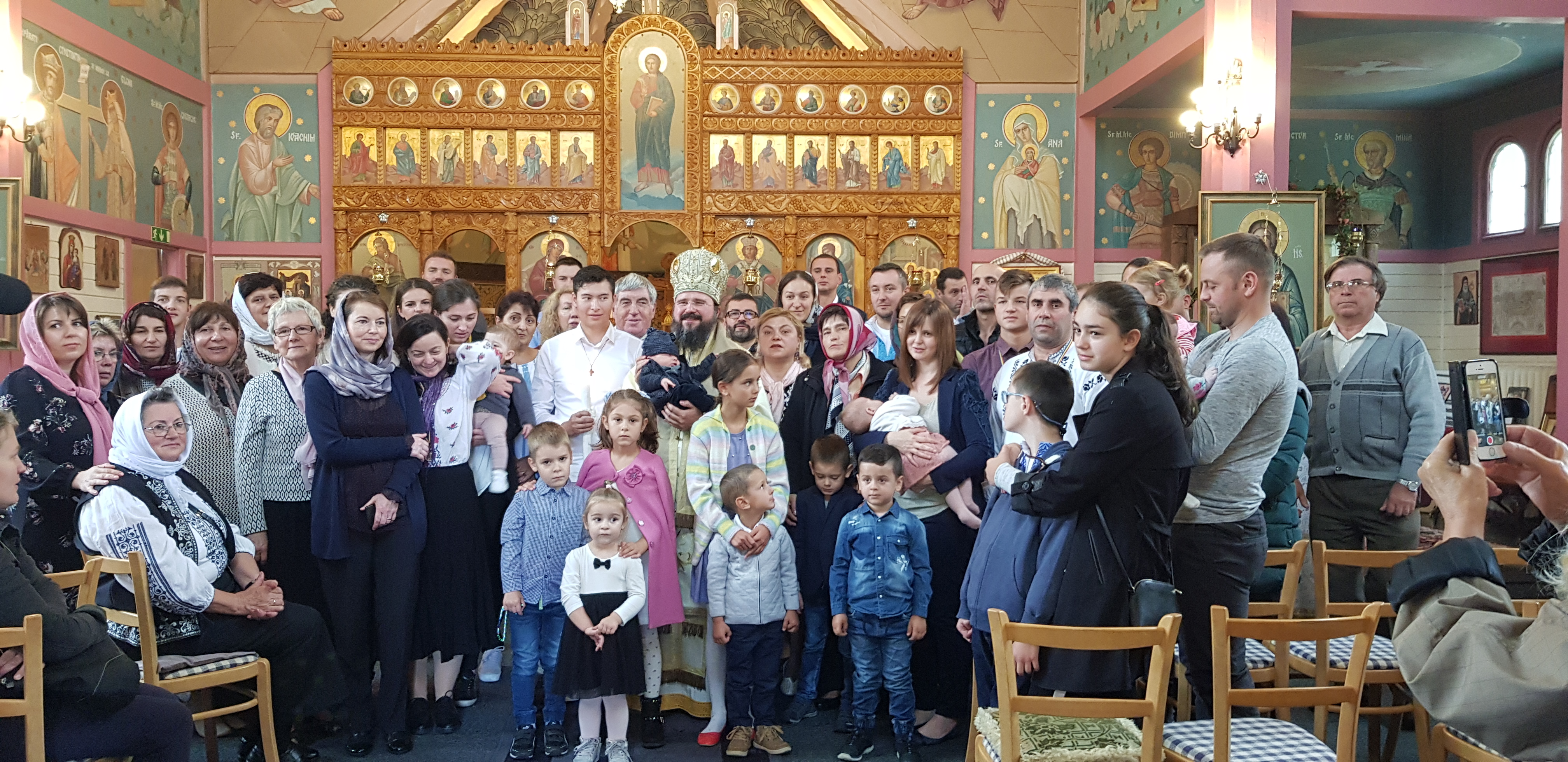 Sfântă Liturghie Arhierească la Göteborg, Suedia: Un tânăr suedez s-a convertit la Ortodoxie