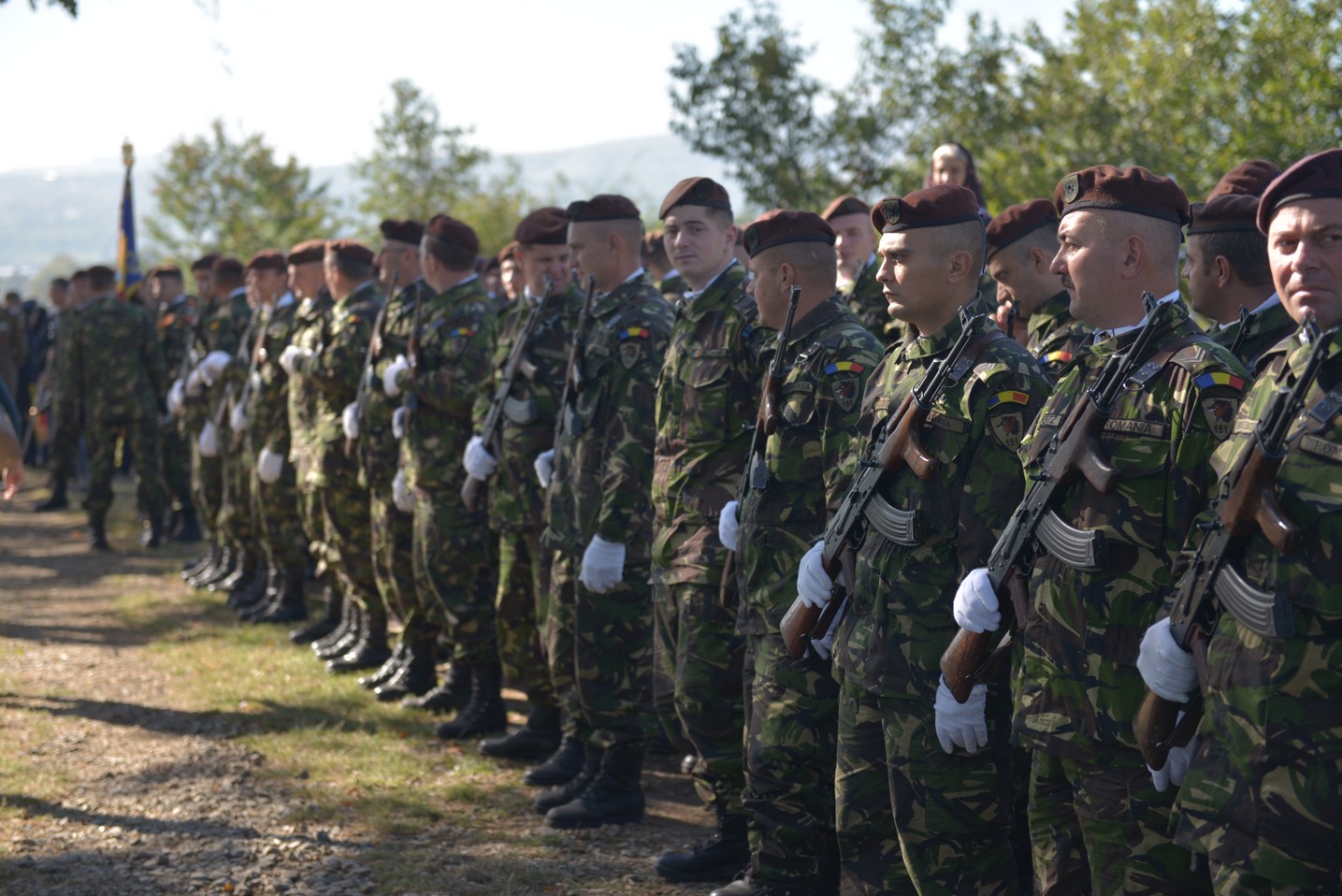 Ceremonie religioasă și militară la Cimitirul Militar Maxut: „Românul adevărat este chemat să-și apere valorile legate de neam și de familie”