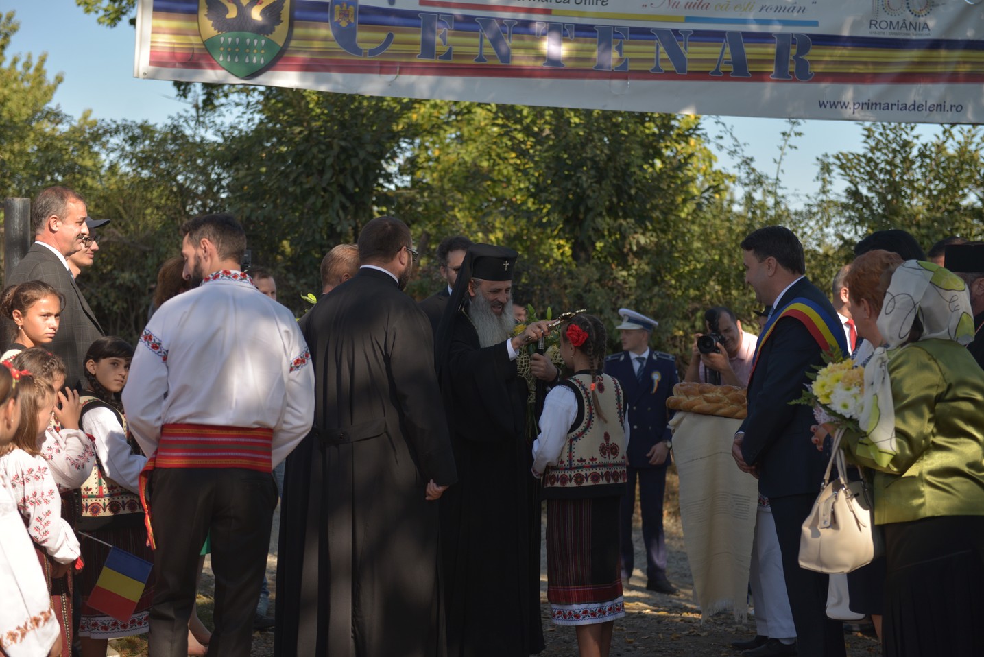 Ceremonie religioasă și militară la Cimitirul Militar Maxut: „Românul adevărat este chemat să-și apere valorile legate de neam și de familie”