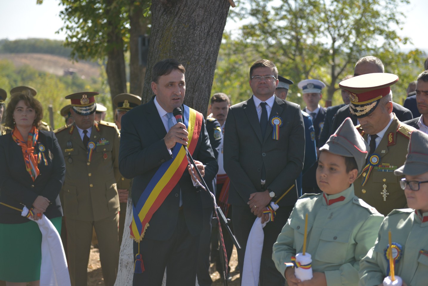 Ceremonie religioasă și militară la Cimitirul Militar Maxut: „Românul adevărat este chemat să-și apere valorile legate de neam și de familie”