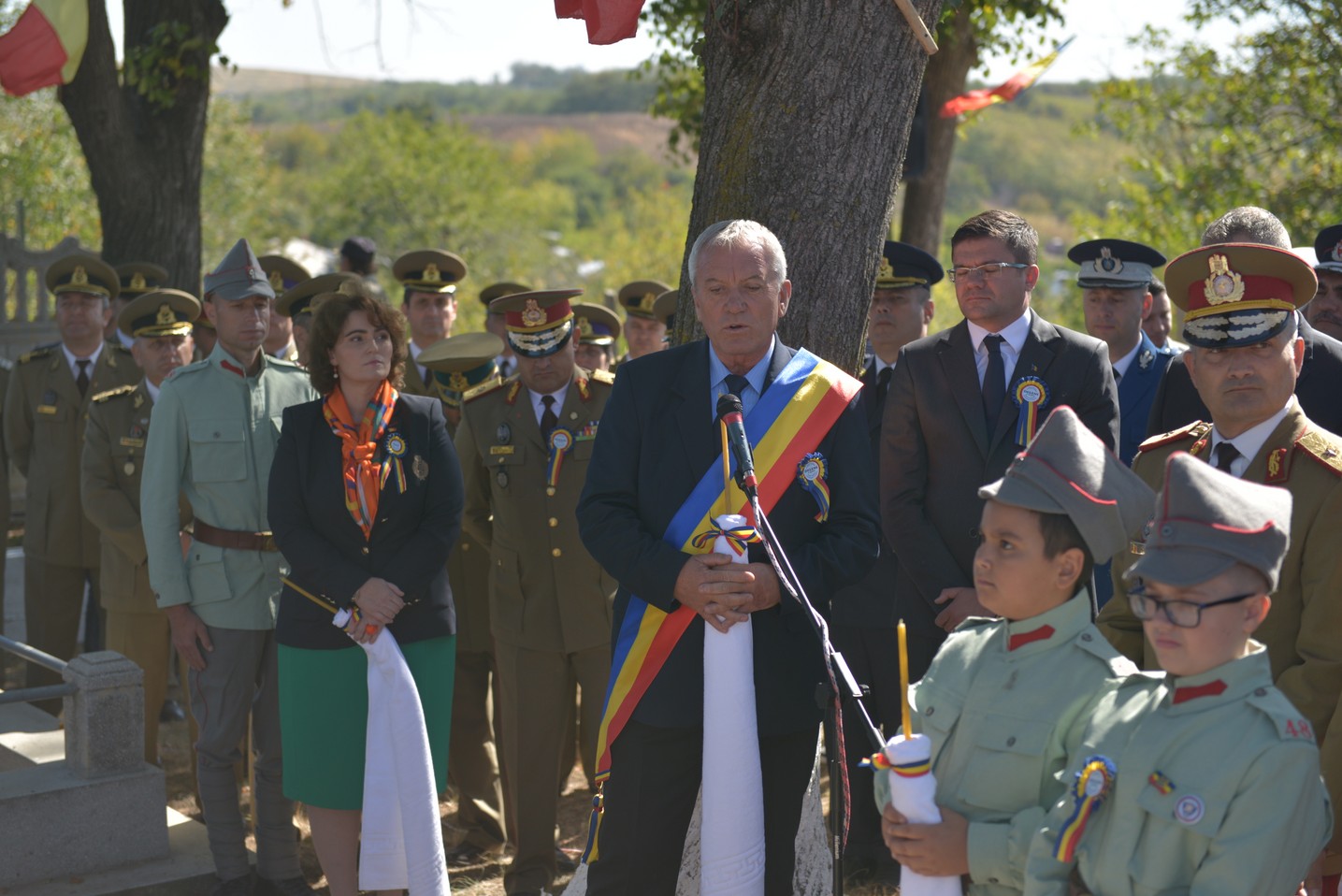 Ceremonie religioasă și militară la Cimitirul Militar Maxut: „Românul adevărat este chemat să-și apere valorile legate de neam și de familie”