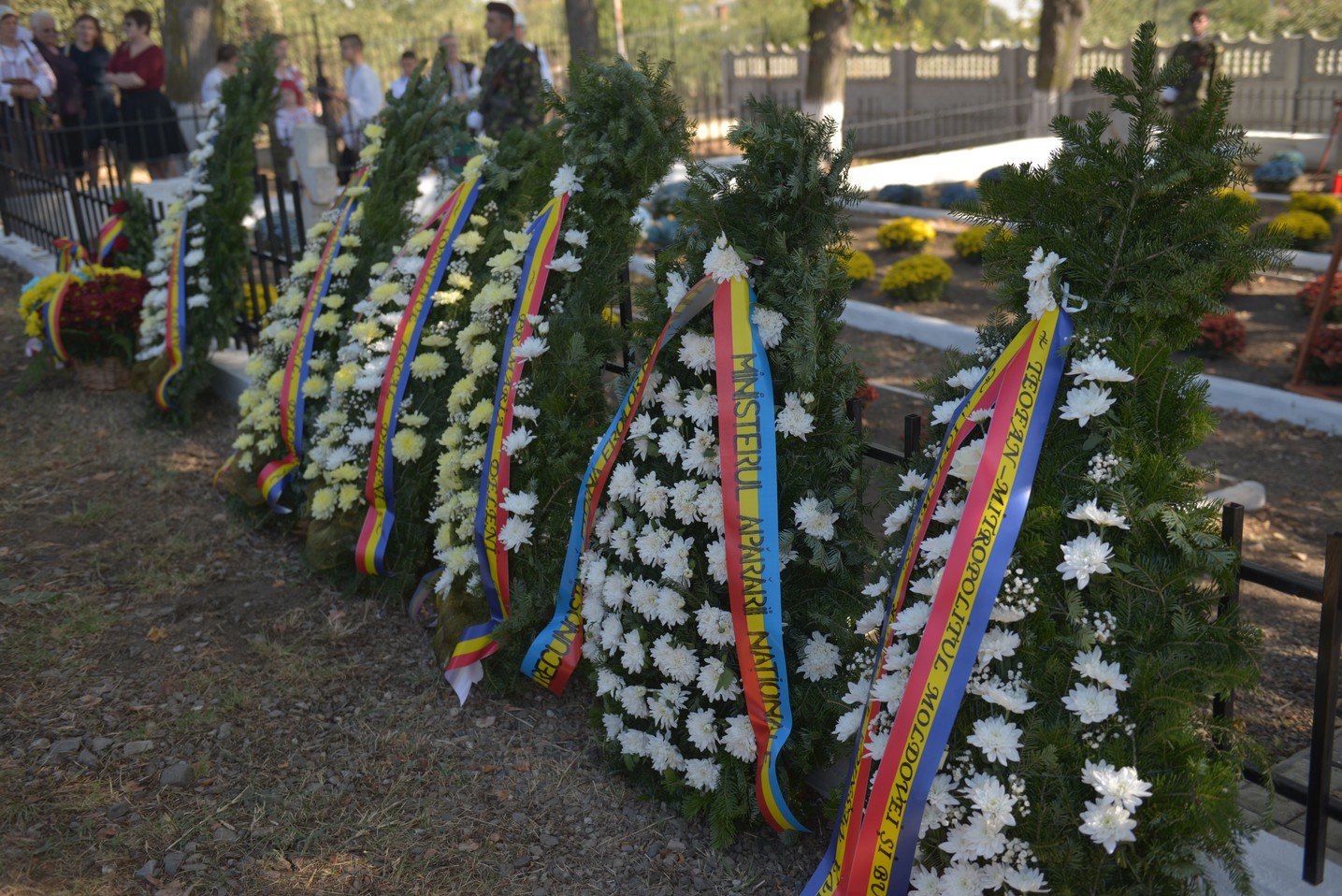 Ceremonie religioasă și militară la Cimitirul Militar Maxut: „Românul adevărat este chemat să-și apere valorile legate de neam și de familie”