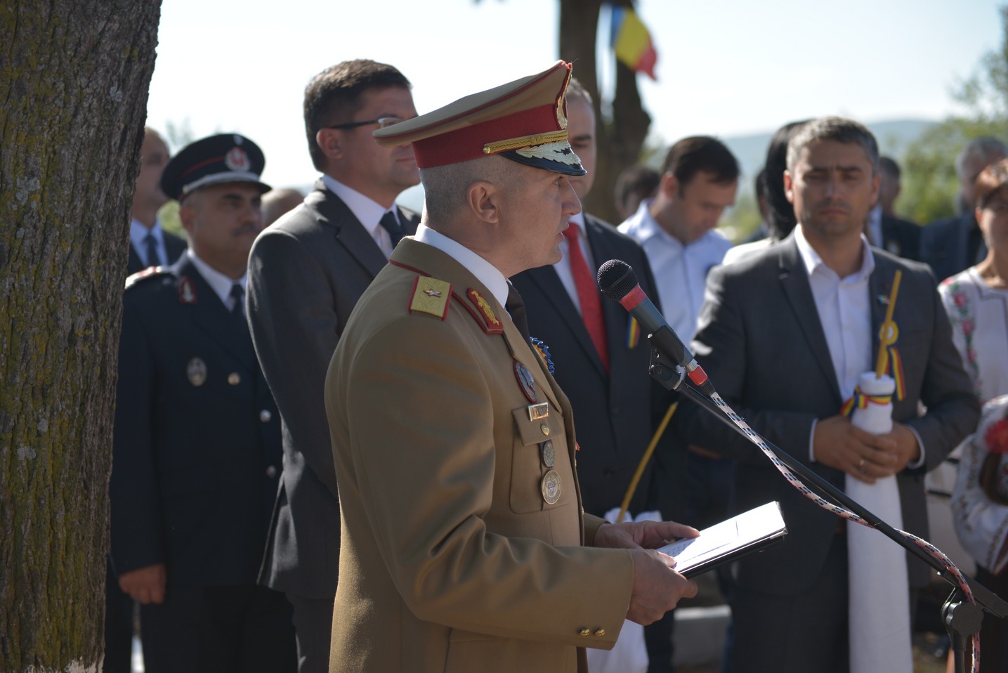Ceremonie religioasă și militară la Cimitirul Militar Maxut: „Românul adevărat este chemat să-și apere valorile legate de neam și de familie”